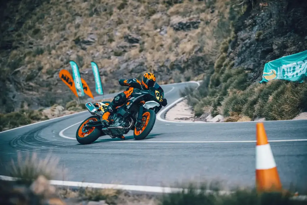 2023 ktm 890 smt 1 kopie