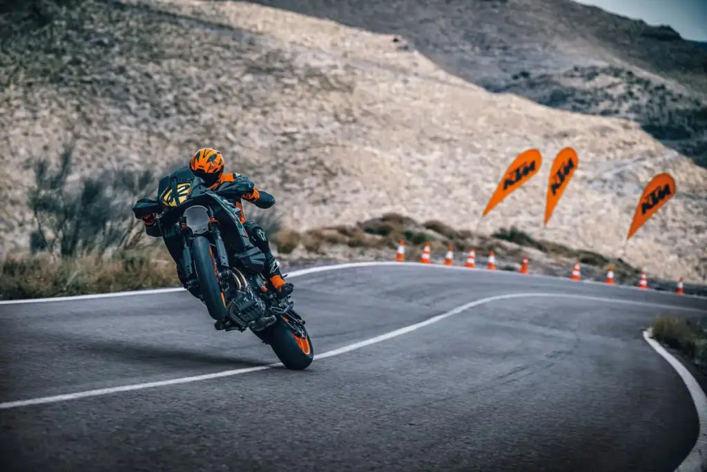 2023 ktm 890 smt 3 kopie