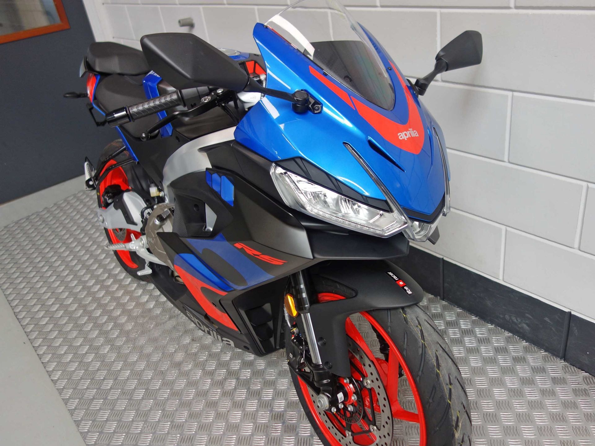 54915130-5 Gebruikte Aprilia RS 457 supersport met 457cc motor uit 2026 bij NIWA Motoren