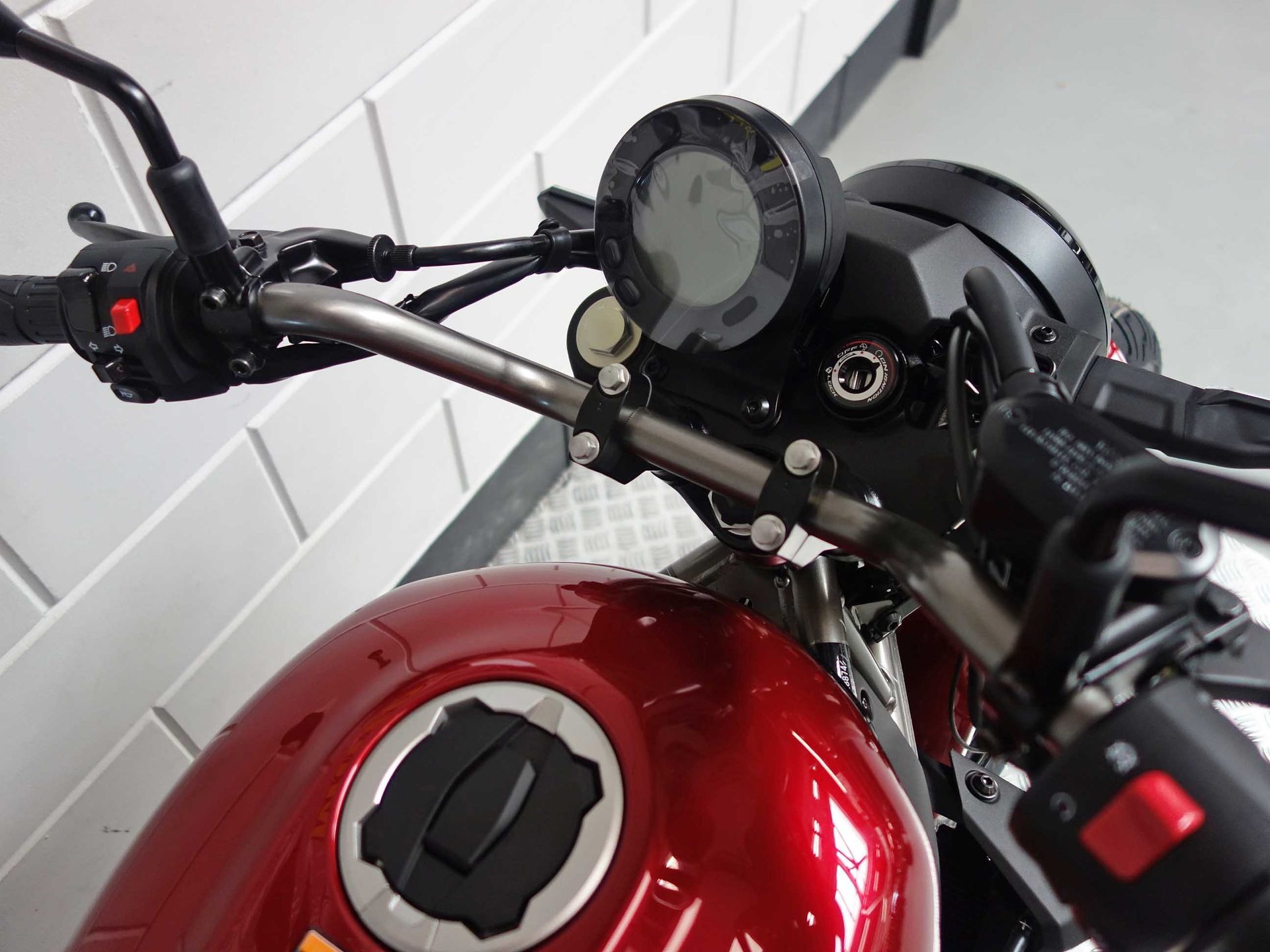 54915277-5 Nieuwe Kawasaki Eliminator 500 chopper met cc motor uit 2026 bij NIWA Motoren