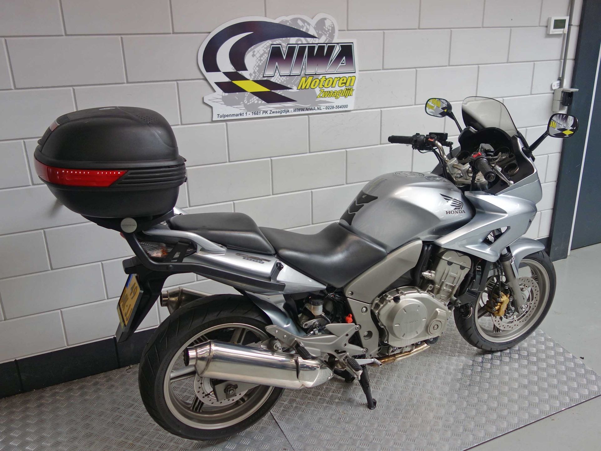 54915541-3 Gebruikte Honda tour met 998cc motor uit 2006 bij NIWA Motoren