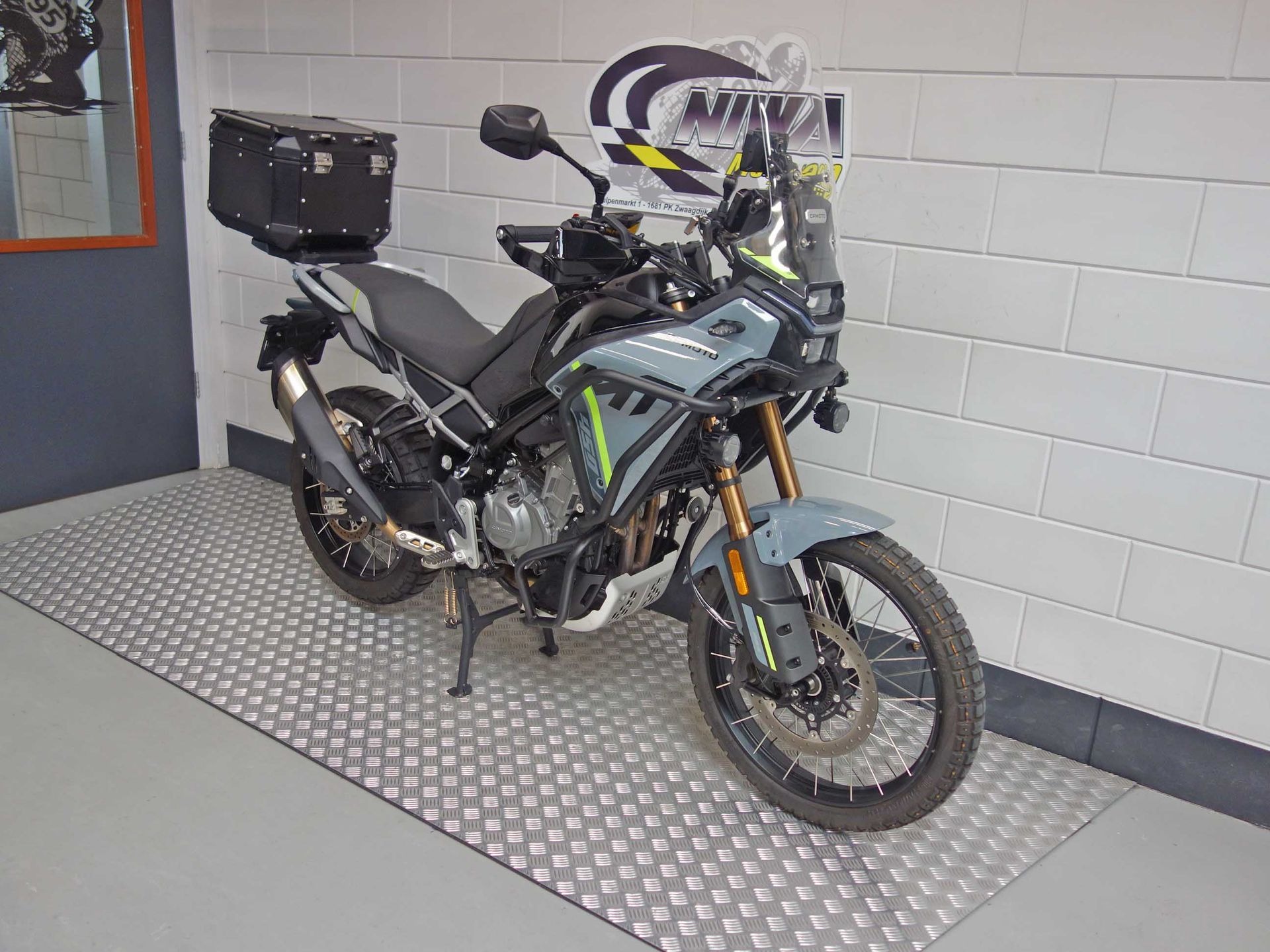 54915544-2 Gebruikte CFMOTO 450 MT tour met 449cc motor uit 2025 bij NIWA Motoren