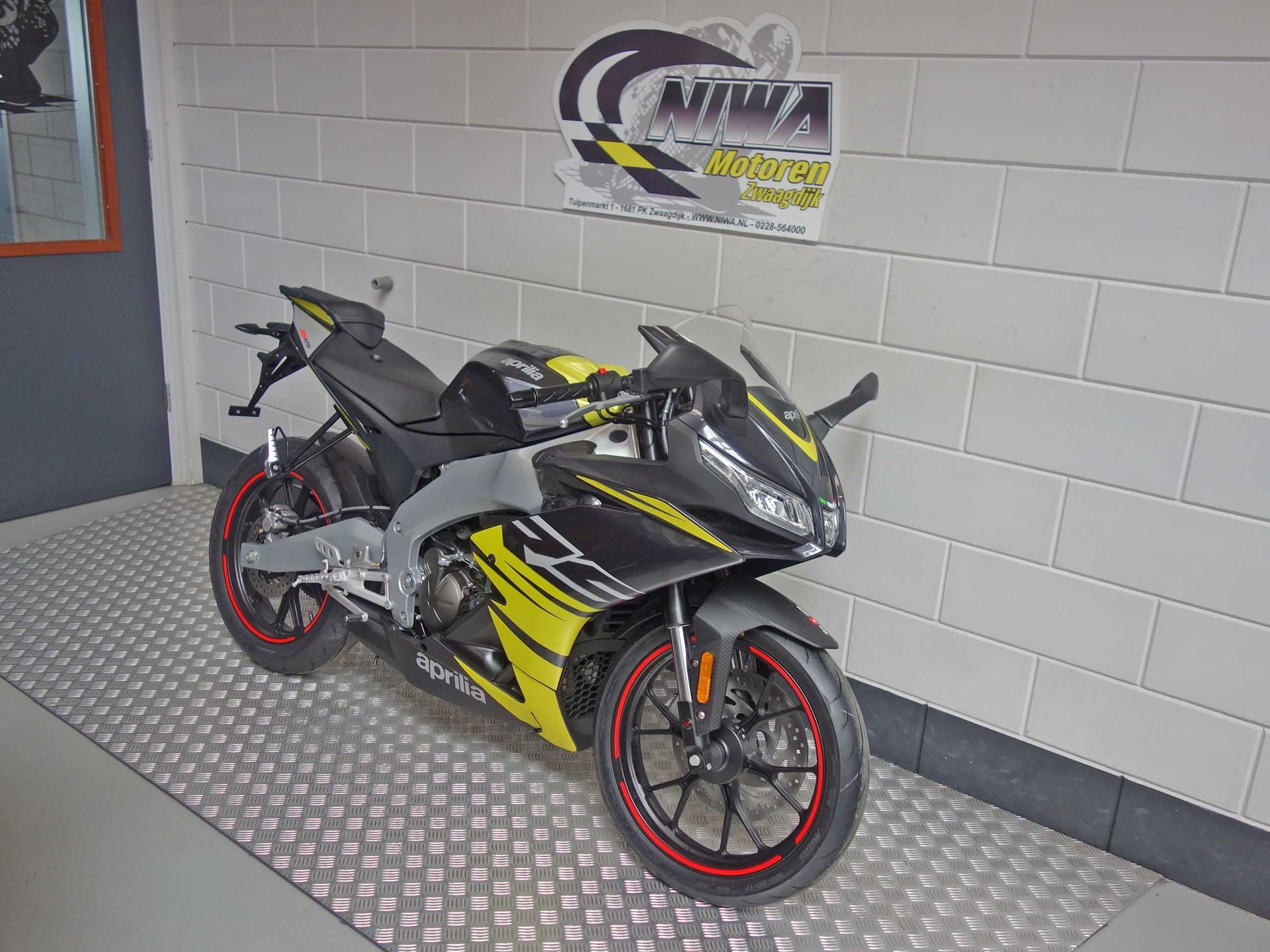 56630052-2 Nieuwe Aprilia RS 125 sport met 124cc motor uit 2026 bij NIWA Motoren
