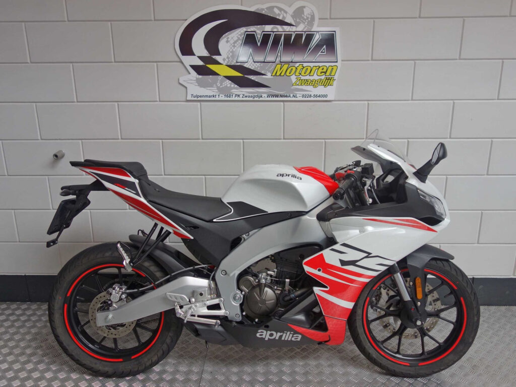 Nieuwe Aprilia RS 125 sport met 124cc motor uit 2026 bij NIWA Motoren
