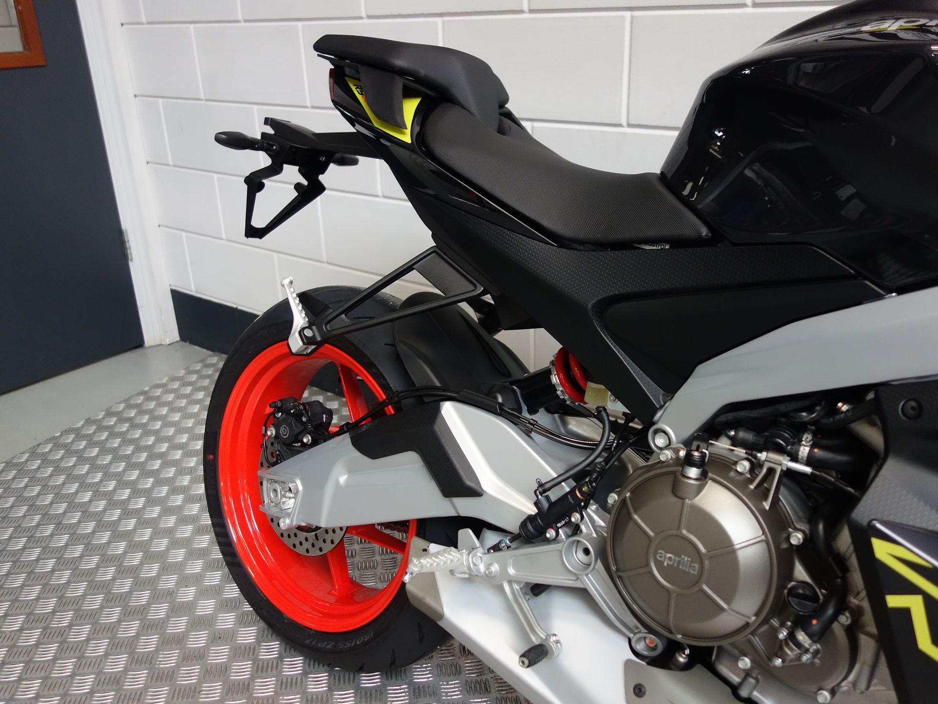 56630083-5 Nieuwe Aprilia RS 660 supersport met 660cc motor uit 2026 bij NIWA Motoren