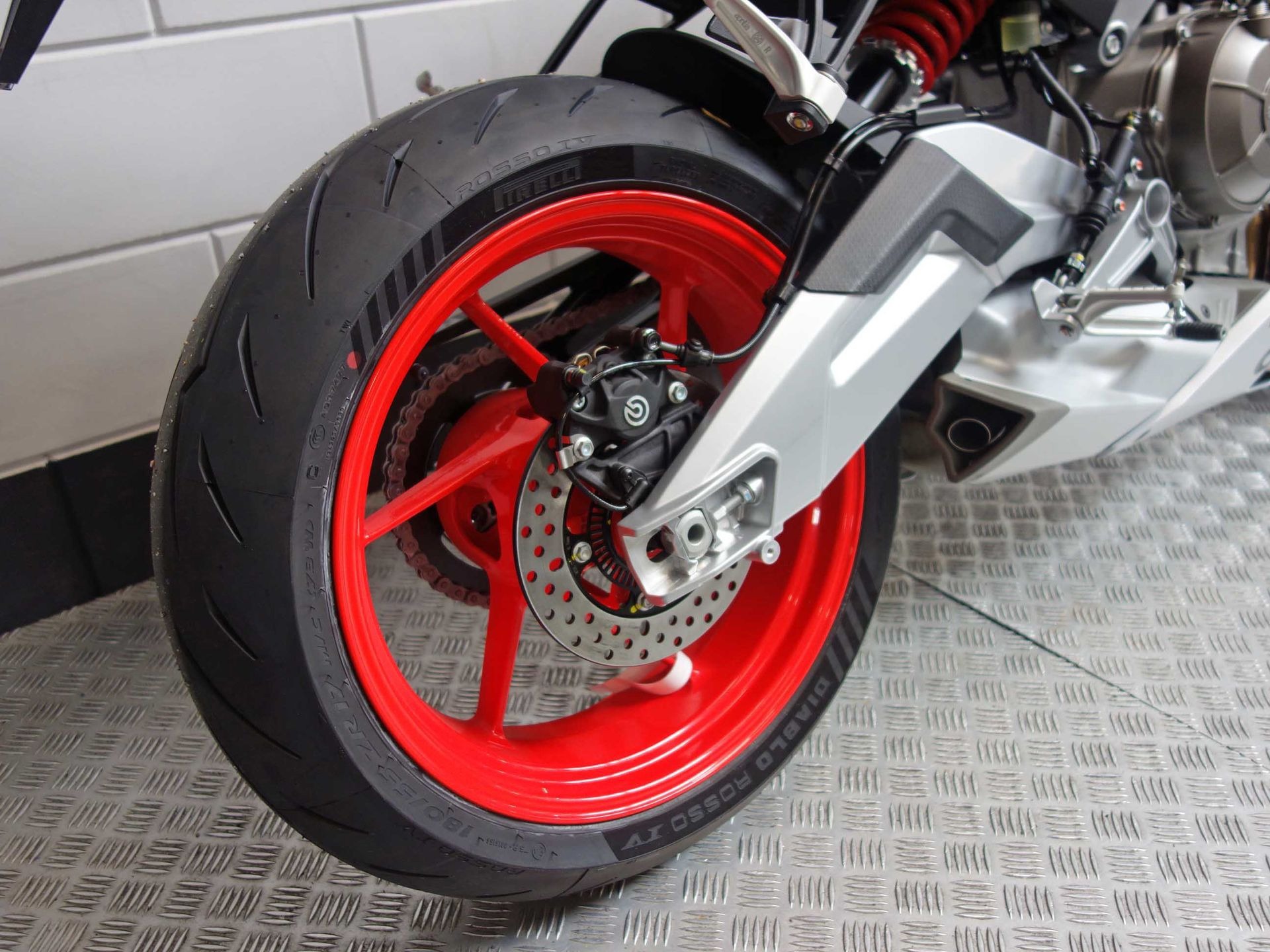 56630089-6 Nieuwe Aprilia RS 660 supersport met 660cc motor uit 2026 bij NIWA Motoren