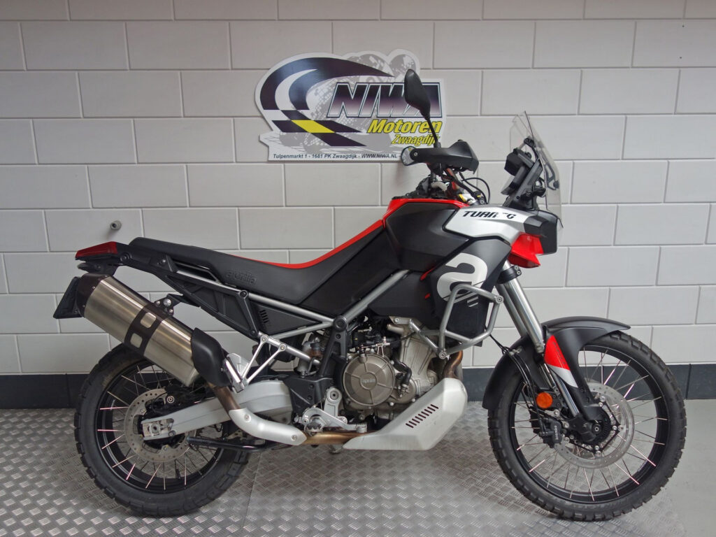 Gebruikte Aprilia Tuareg all-road met 659cc motor uit 2022 bij NIWA Motoren