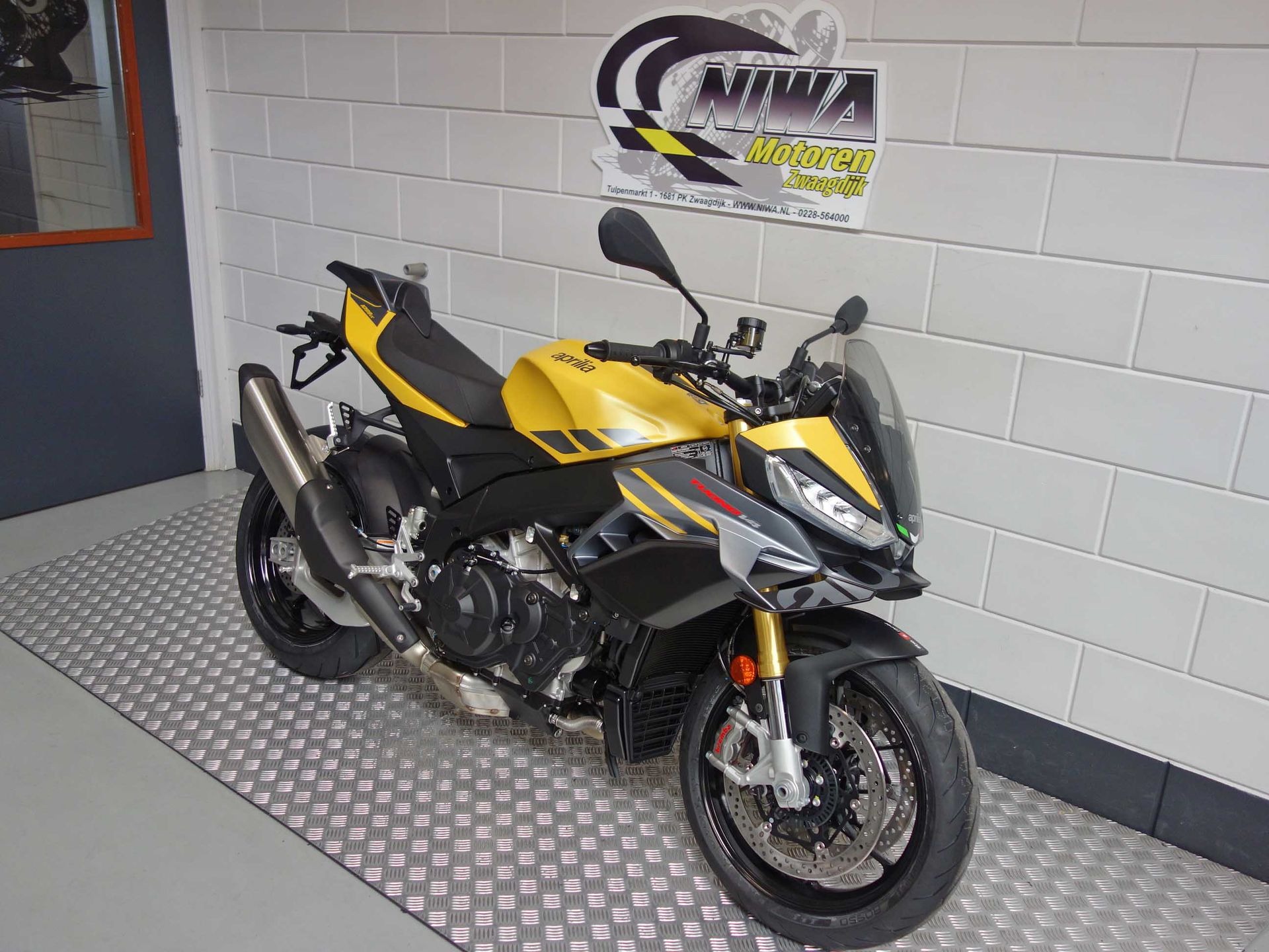 56630188-2 Nieuwe Aprilia Tuono V4 naked bike met 1150cc motor uit 2026 bij NIWA Motoren