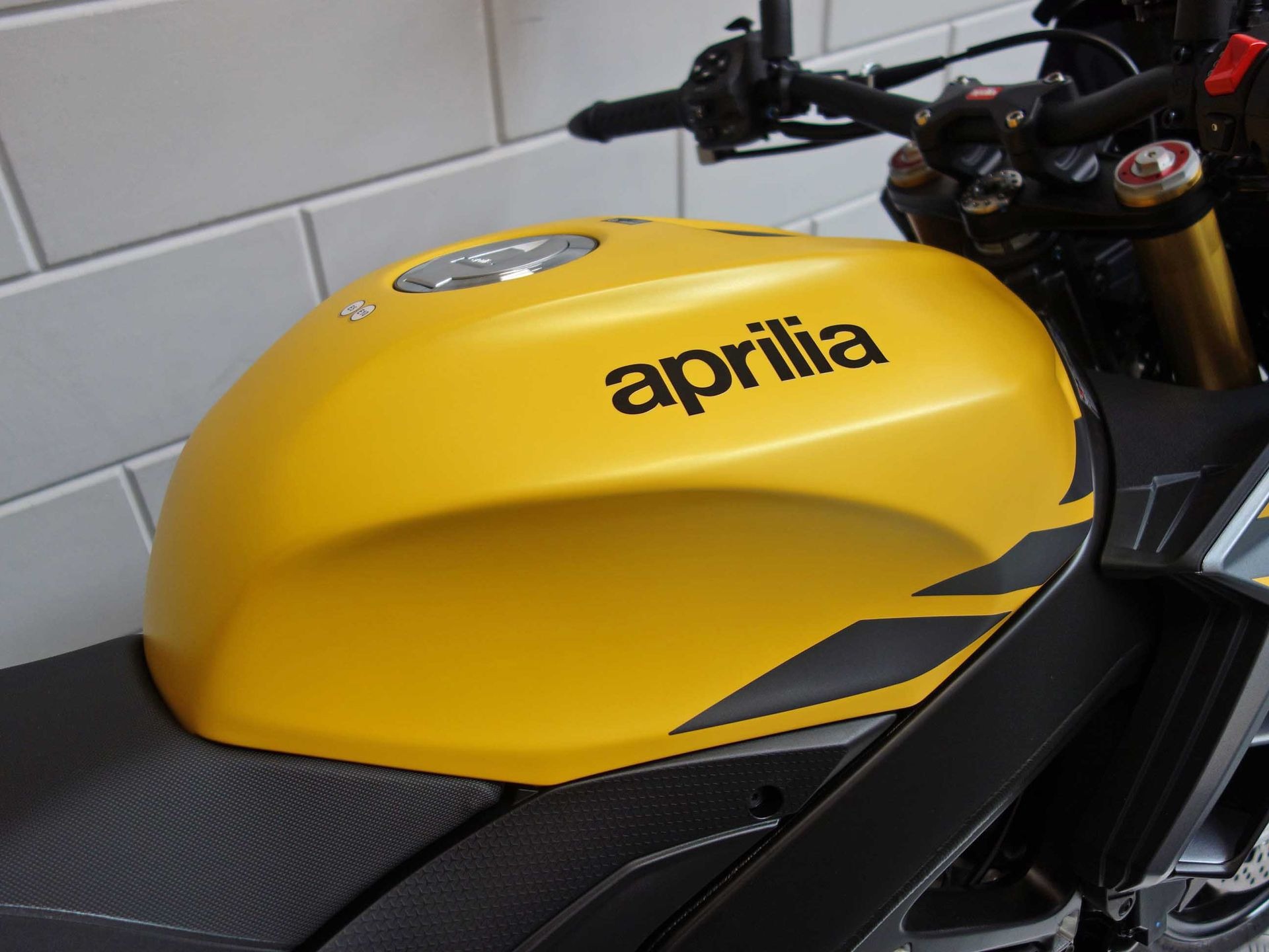 56630188-6 Nieuwe Aprilia Tuono V4 naked bike met 1150cc motor uit 2026 bij NIWA Motoren