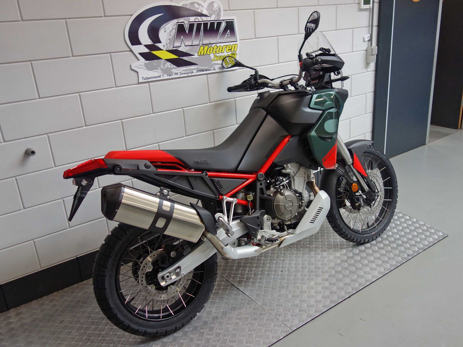 56630197-2 Nieuwe Aprilia Tuareg tour met 659cc motor uit 2026 bij NIWA Motoren