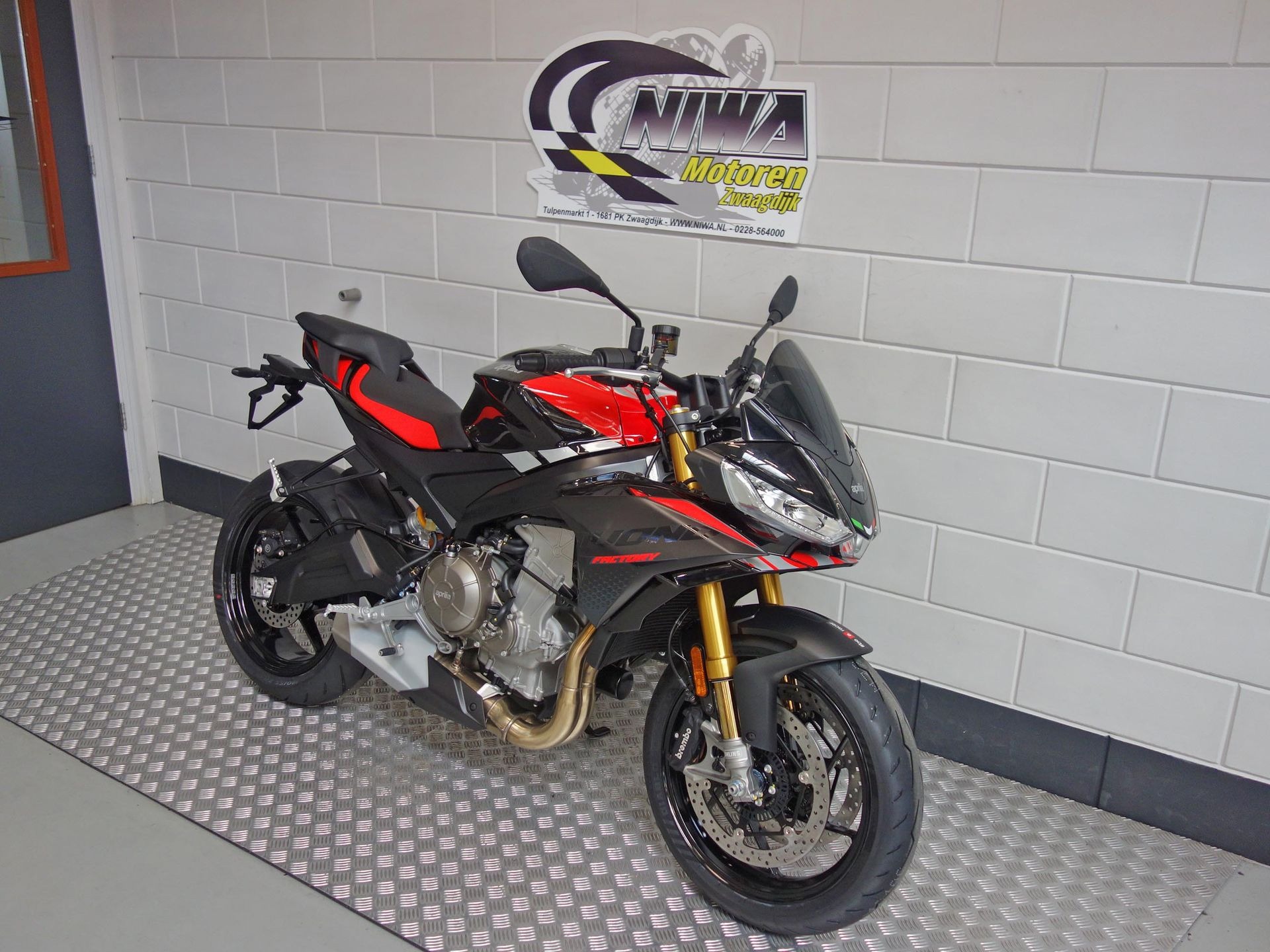 56630221-2 Nieuwe Aprilia Tuono 660 naked bike met 659cc motor uit 2026 bij NIWA Motoren