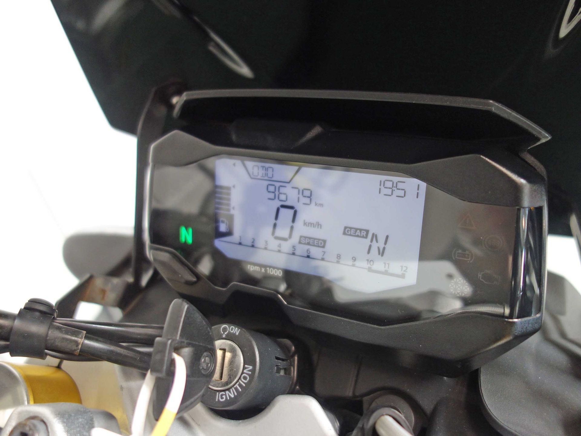 56630280-6 Gebruikte BMW G 310 R naked bike met 313cc motor uit 2018 bij NIWA Motoren