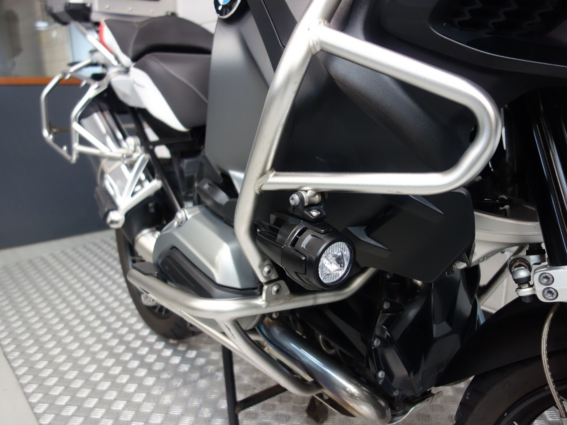 56630291-8 Gebruikte BMW R 1200 GS Adventure all-road met 1170cc motor uit 2016 bij NIWA Motoren