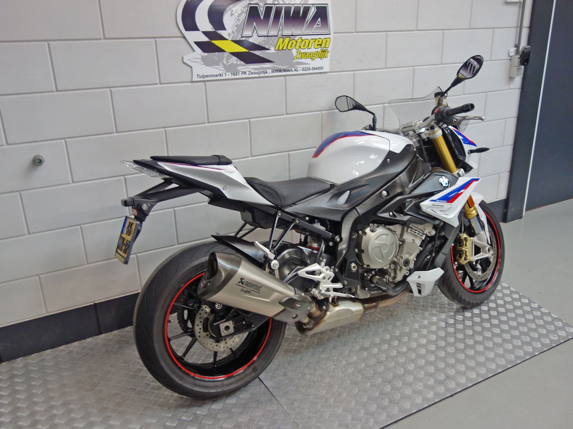 56630303-2 Gebruikte BMW S 1000 R naked bike met 999cc motor uit 2019 bij NIWA Motoren