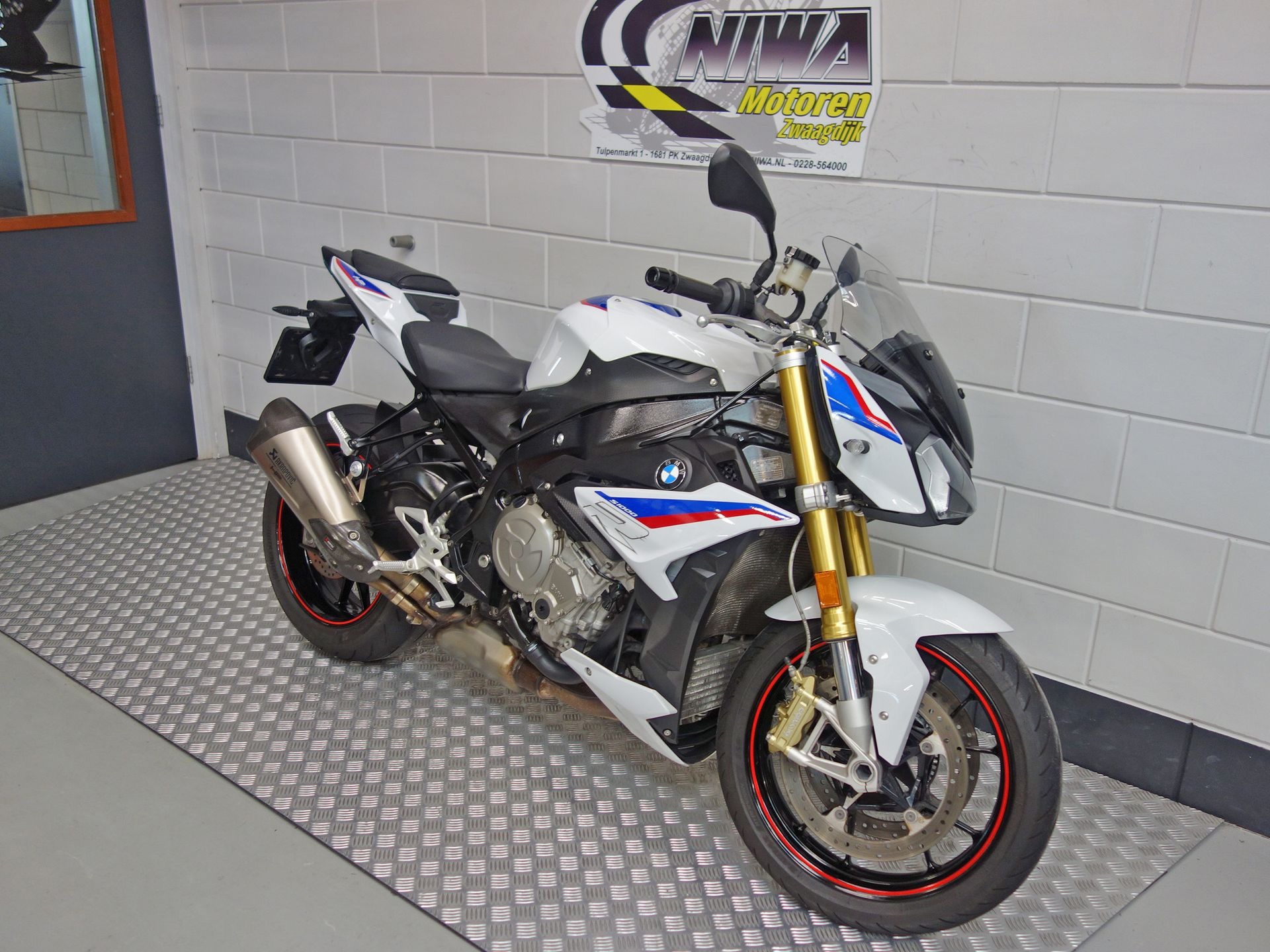 56630303-3 Gebruikte BMW S 1000 R naked bike met 999cc motor uit 2019 bij NIWA Motoren