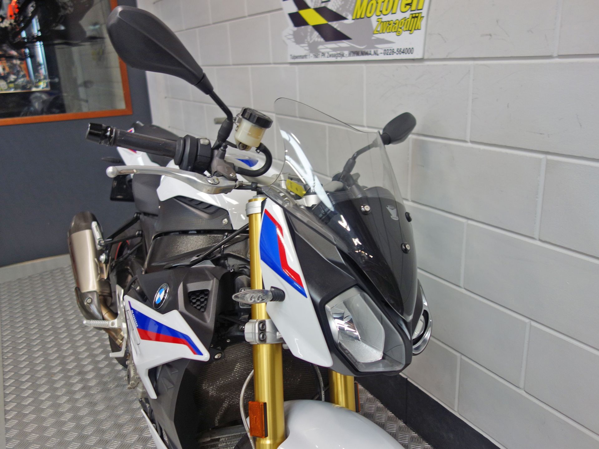 56630303-5 Gebruikte BMW S 1000 R naked bike met 999cc motor uit 2019 bij NIWA Motoren