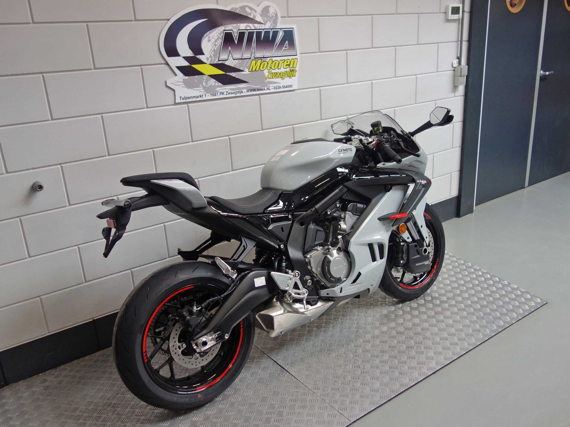 56630431-3 Nieuwe CFMOTO 675 SR supersport met 675cc motor uit 2026 bij NIWA Motoren