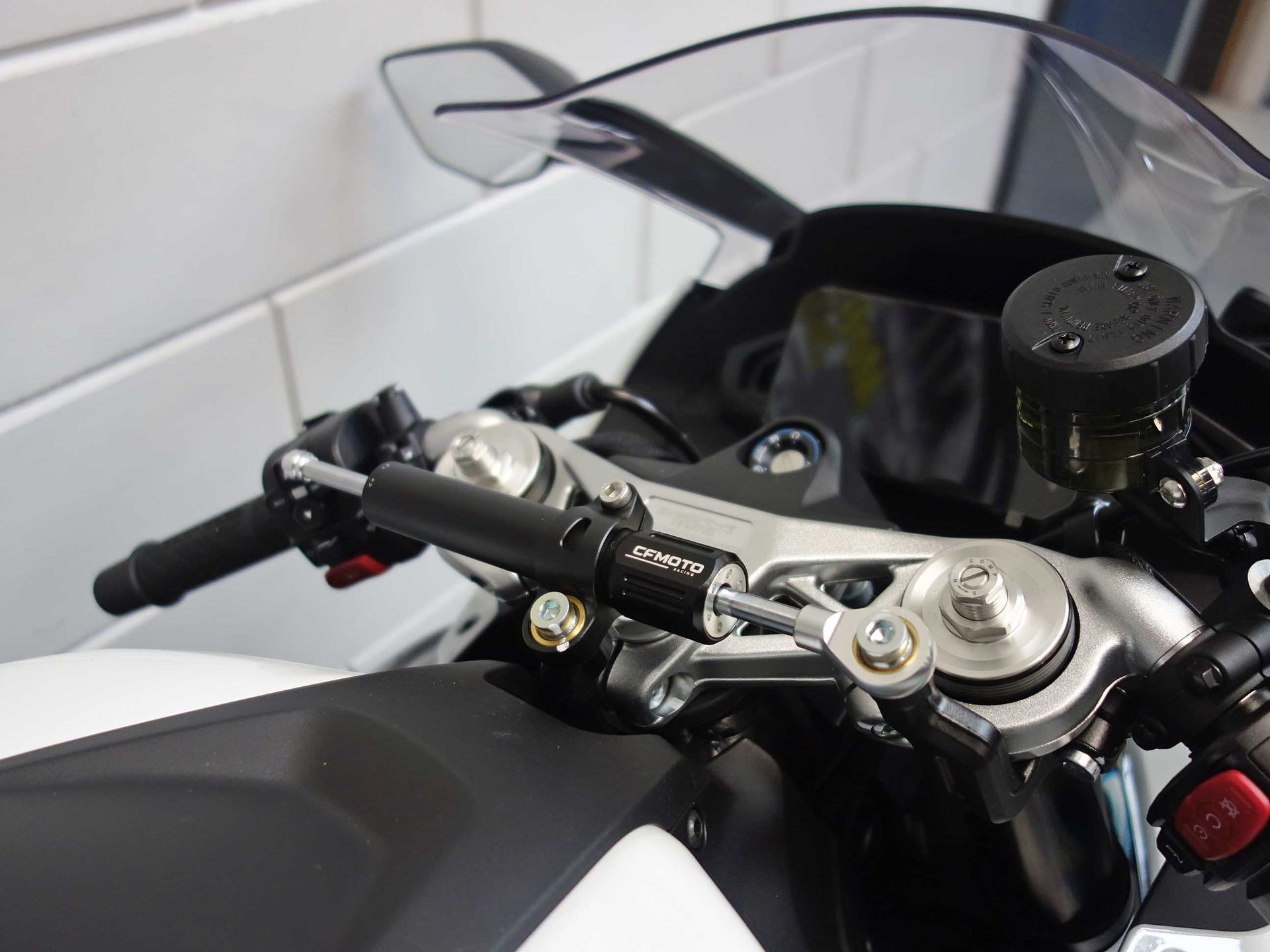 56630433-4 Nieuwe CFMOTO 675 SR supersport met 675cc motor uit 2026 bij NIWA Motoren