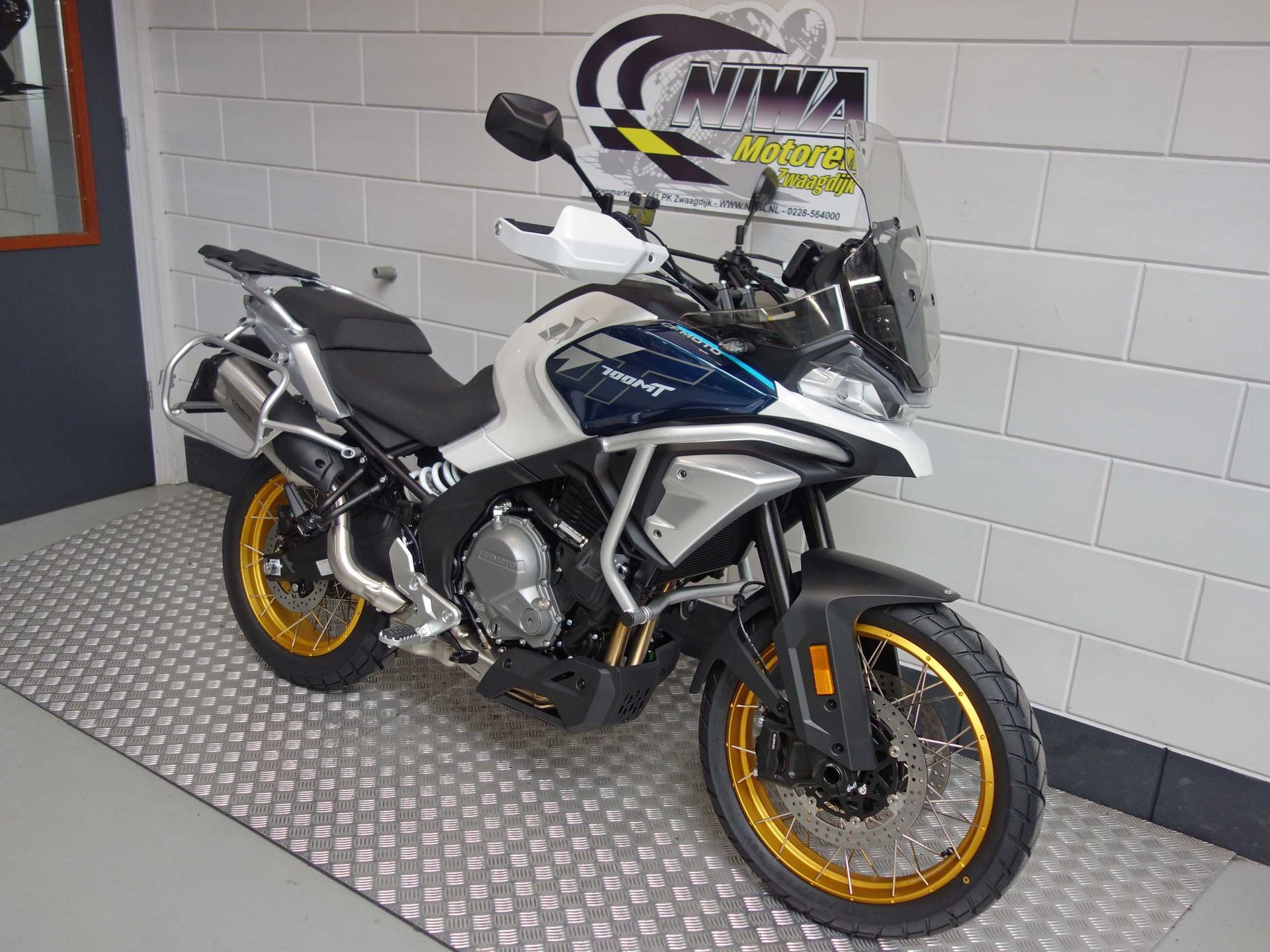 56630458-2 Nieuwe CFMOTO 700 MT tour met cc motor uit 2026 bij NIWA Motoren
