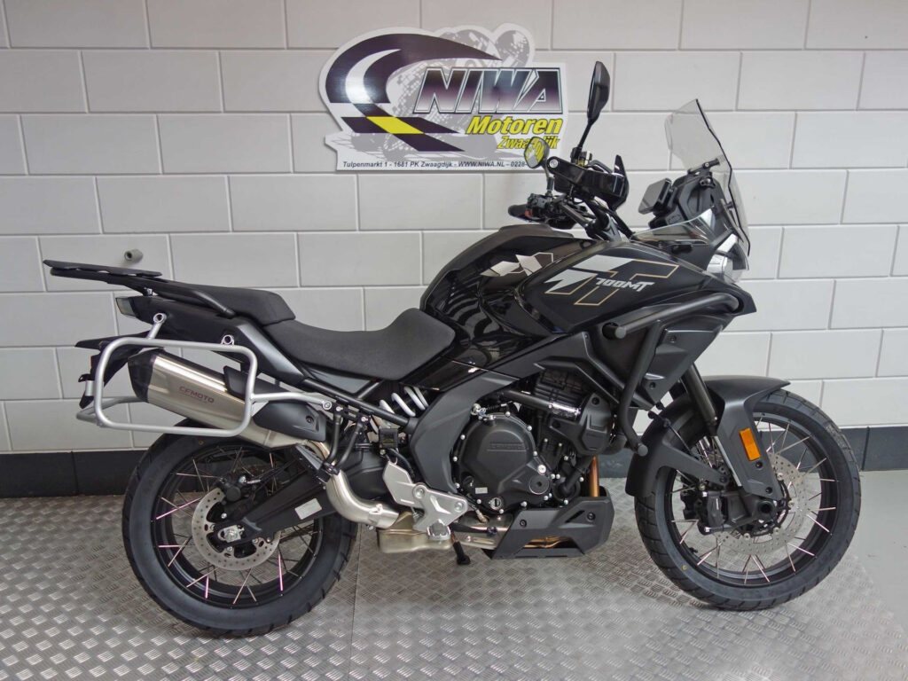 Nieuwe CFMOTO 700 MT tour met cc motor uit 2026 bij NIWA Motoren