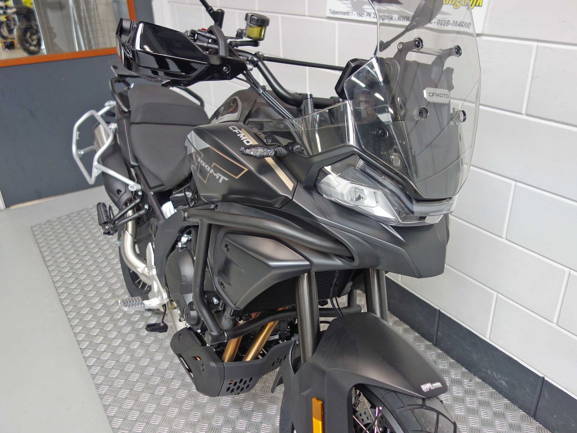 56630478-4 Nieuwe CFMOTO 700 MT tour met cc motor uit 2026 bij NIWA Motoren