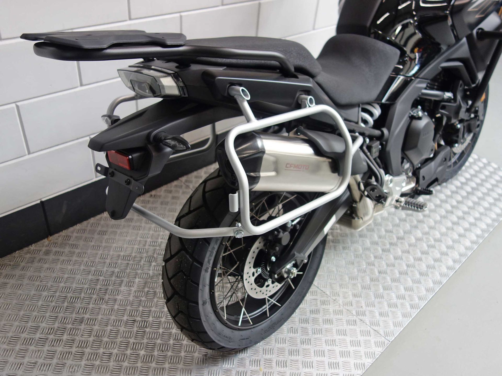 56630478-5 Nieuwe CFMOTO 700 MT tour met cc motor uit 2026 bij NIWA Motoren