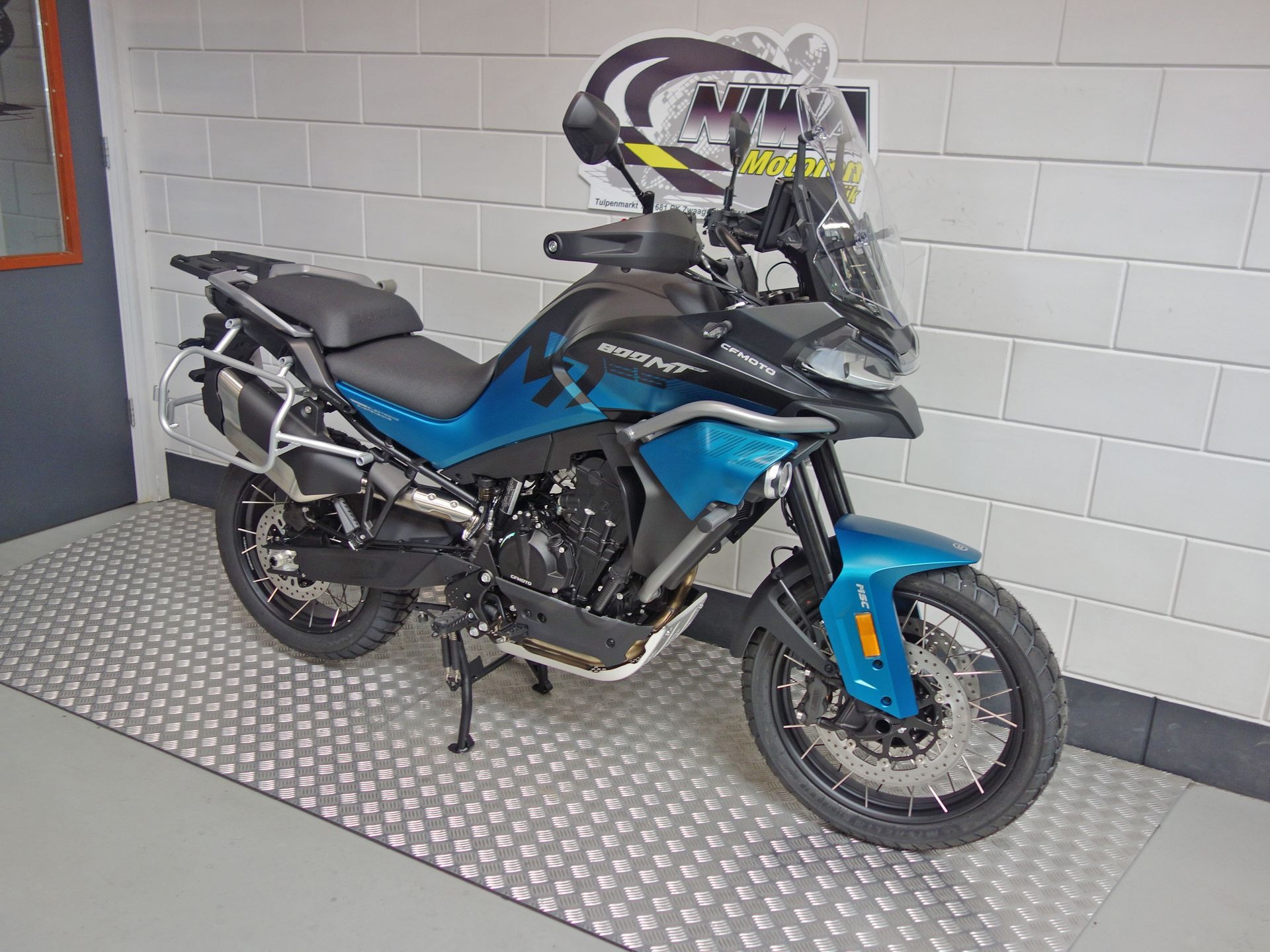 56630498-2 Nieuwe CFMOTO 800 MT all-road met 799cc motor uit 2026 bij NIWA Motoren