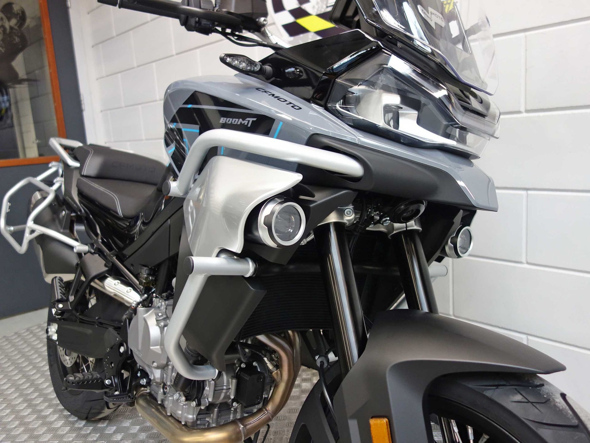 56630504-4 Nieuwe CFMOTO 800 MT tour met 799cc motor uit 2026 bij NIWA Motoren