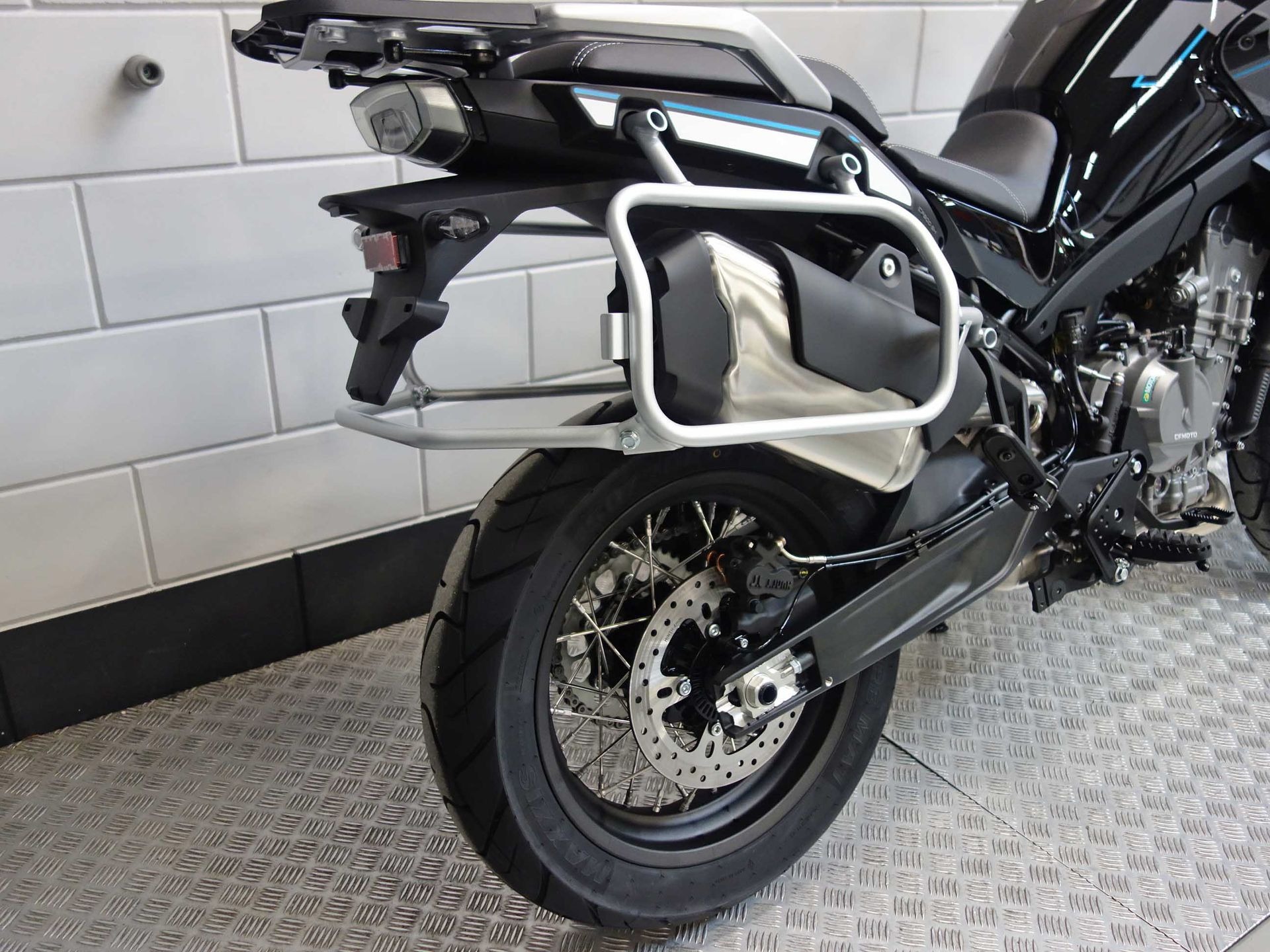 56630504-5 Nieuwe CFMOTO 800 MT tour met 799cc motor uit 2026 bij NIWA Motoren
