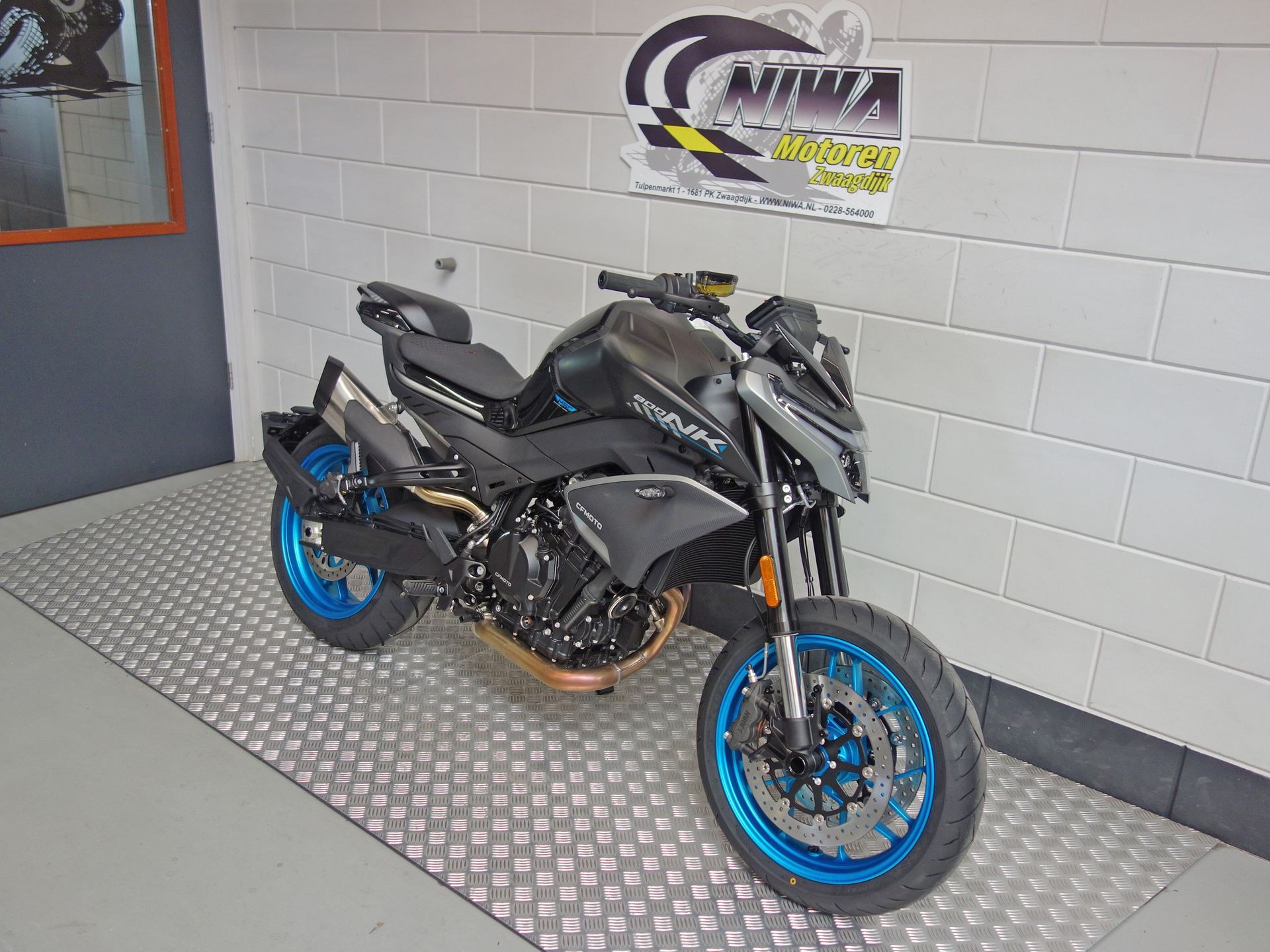 56630507-2 Nieuwe CFMOTO 800 NK naked bike met 799cc motor uit 2025 bij NIWA Motoren