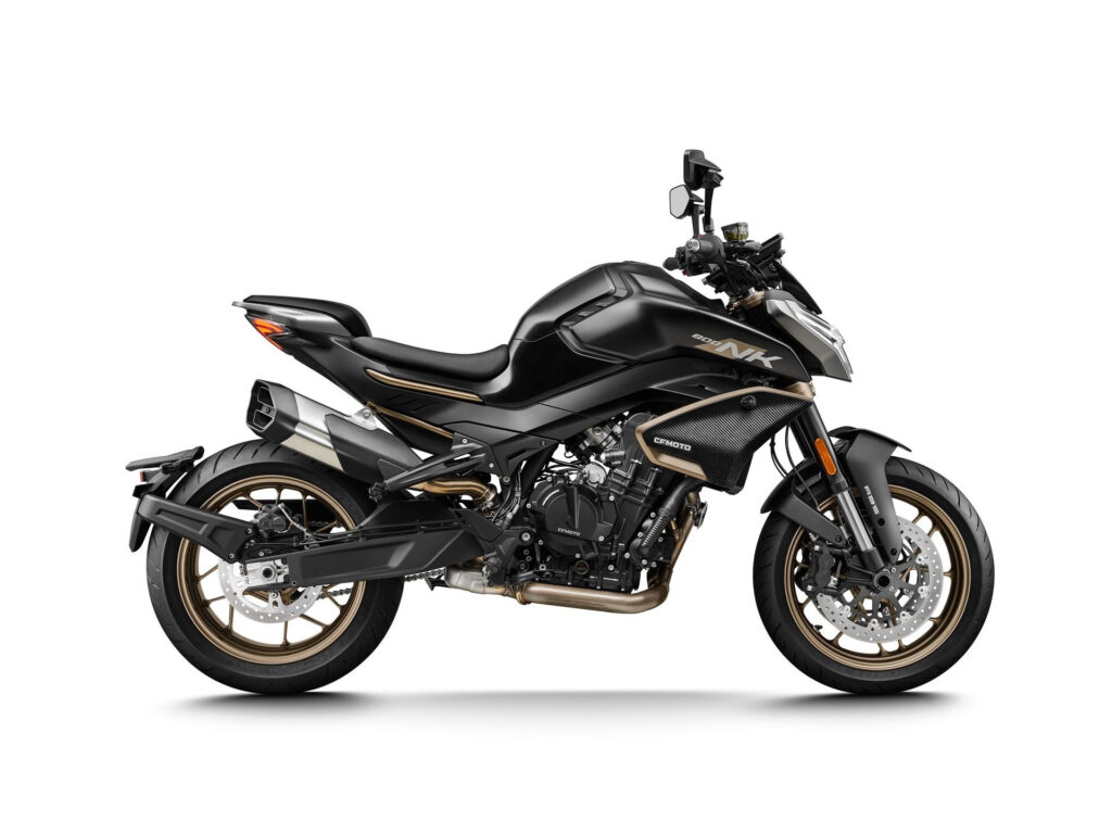Nieuwe CFMOTO 800 NK naked bike met 799cc motor uit 2026 bij NIWA Motoren