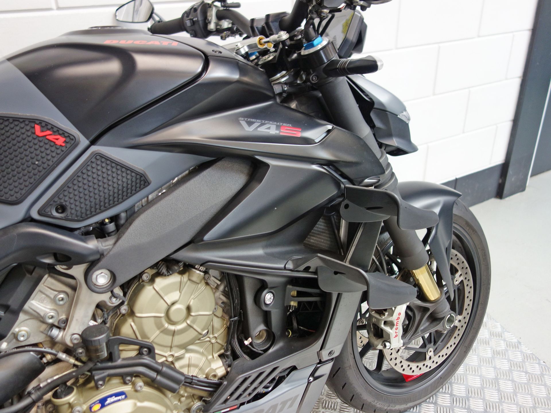 56630584-6 Gebruikte Ducati Streetfighter naked bike met 1103cc motor uit 2024 bij NIWA Motoren