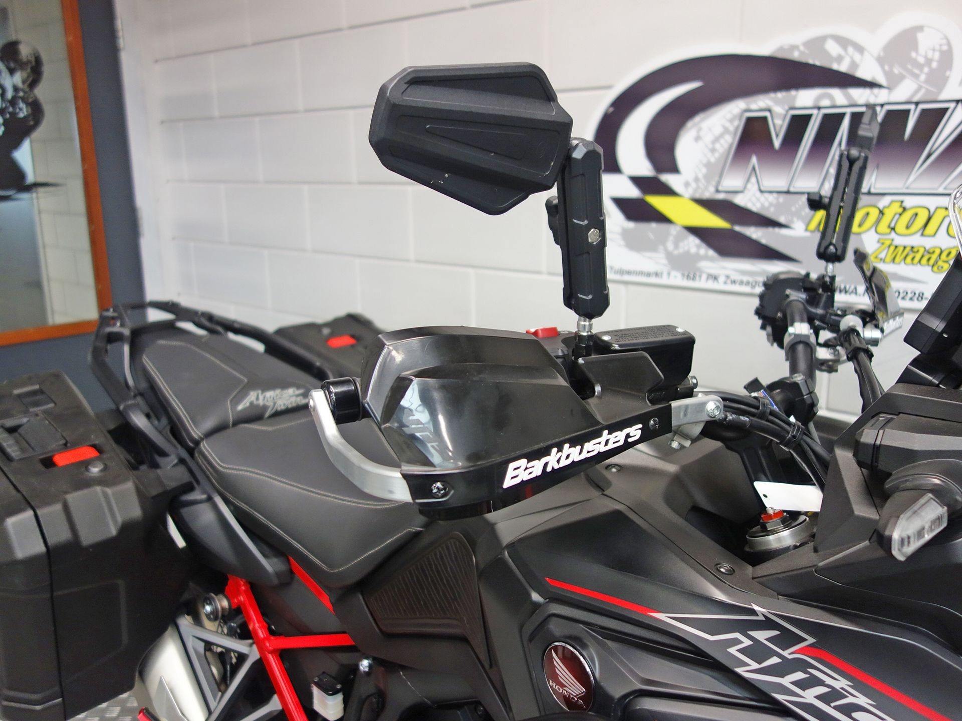 56630586-6 Gebruikte Honda CRF 1100 tour met 1084cc motor uit 2020 bij NIWA Motoren