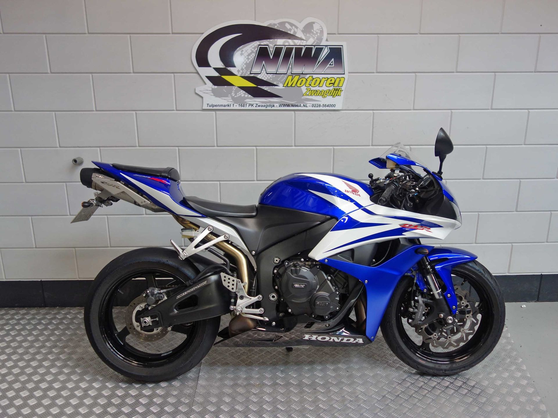 56630601-1 Gebruikte Honda CBR 600 supersport met 599cc motor uit 2008 bij NIWA Motoren
