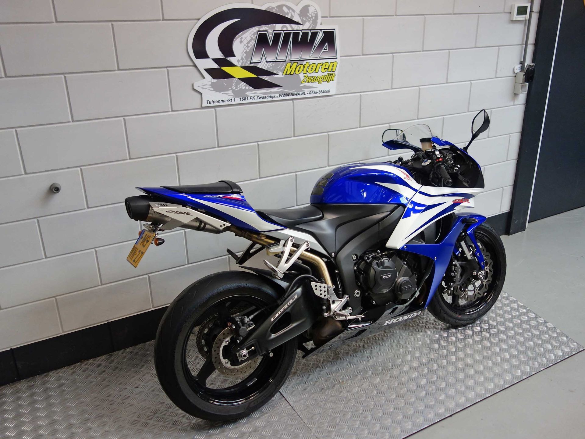 56630601-3 Gebruikte Honda CBR 600 supersport met 599cc motor uit 2008 bij NIWA Motoren