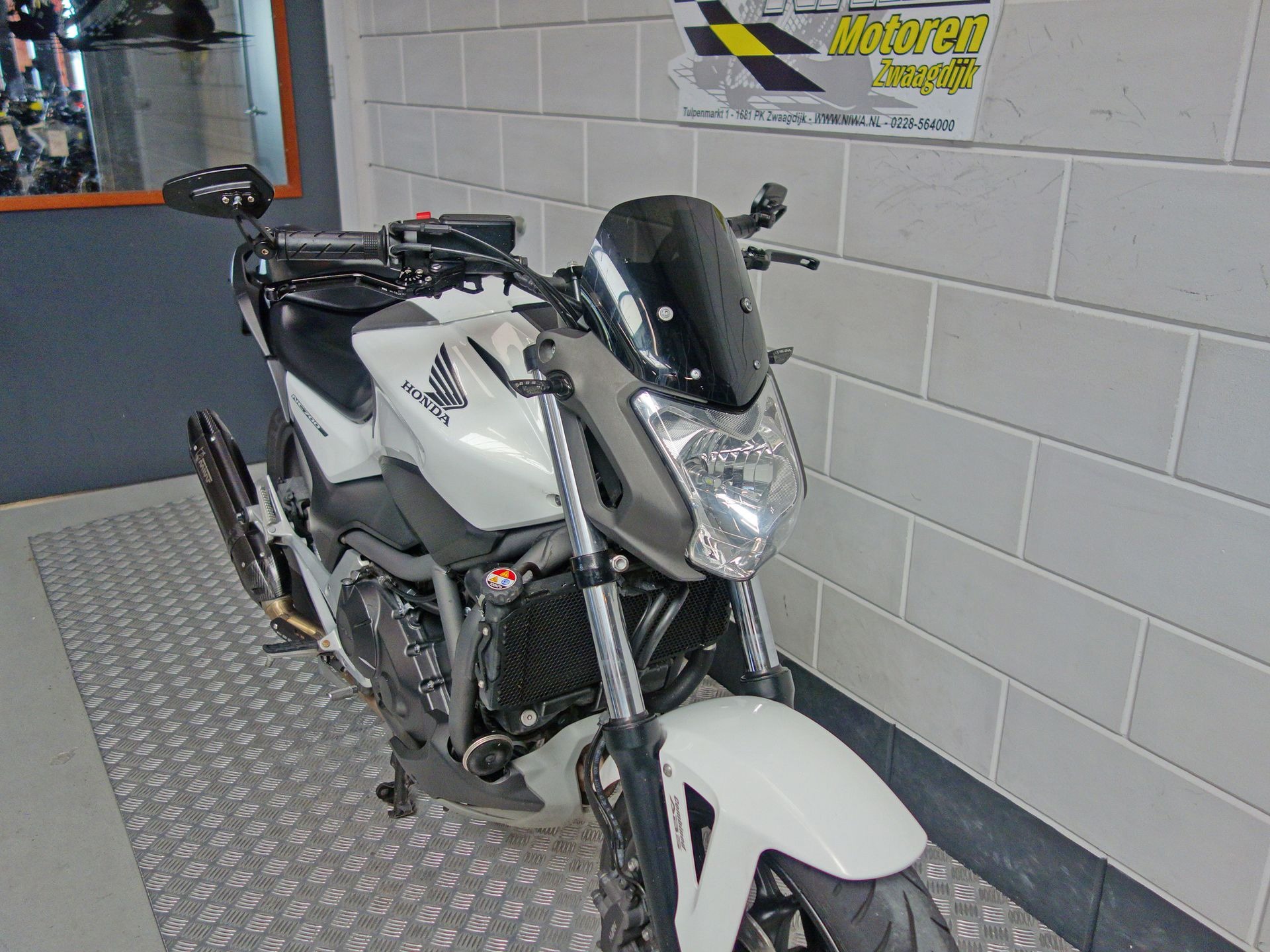 56630613-4 Gebruikte Honda NC 700 naked bike met 670cc motor uit 2013 bij NIWA Motoren