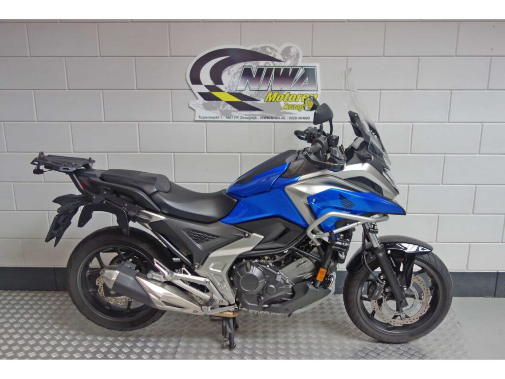 Gebruikte Honda NC 750 all-road met 745cc motor uit 2021 bij NIWA Motoren