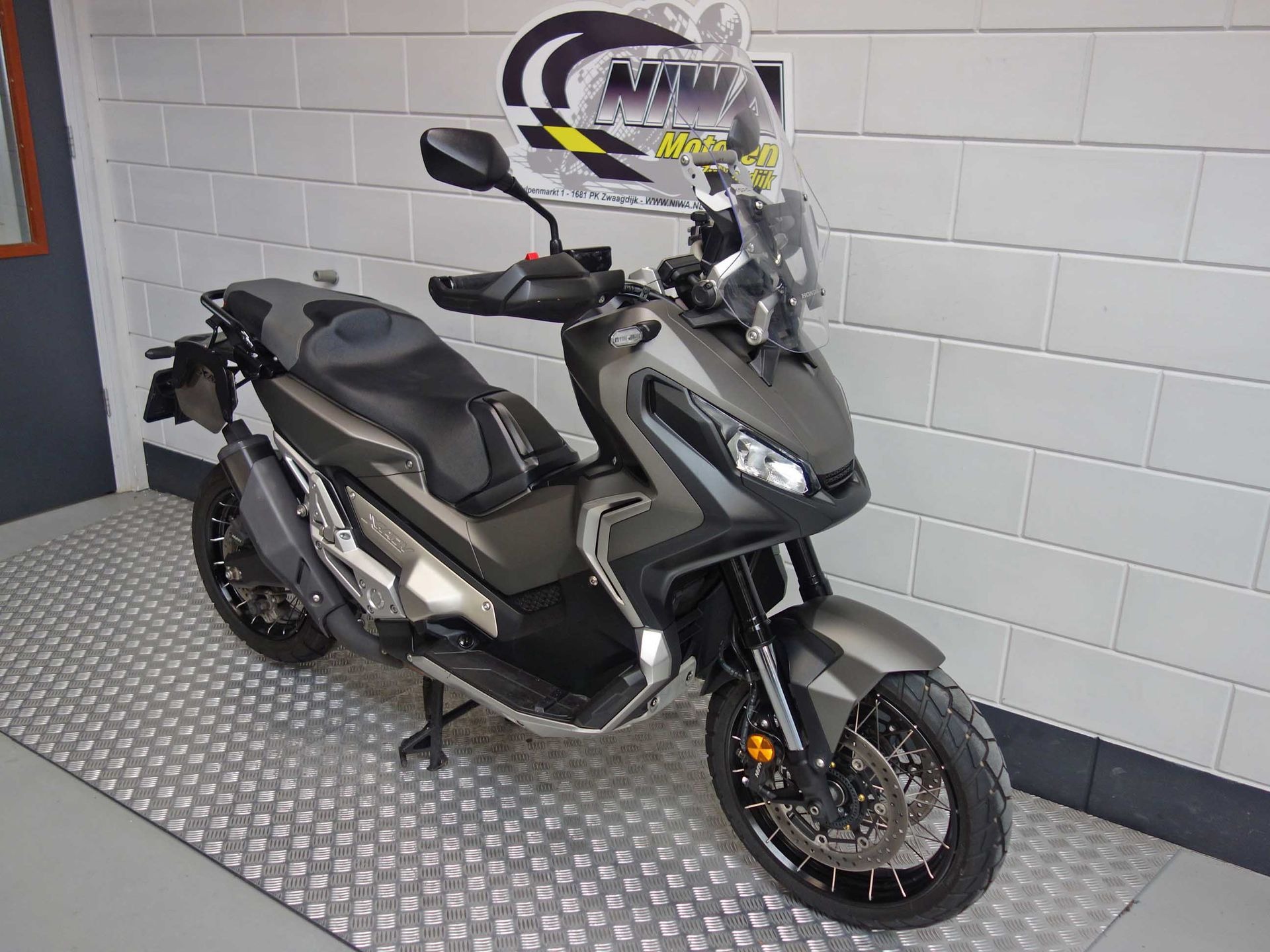56630631-2 Gebruikte Honda NC 750 motorscooter met 745cc motor uit 2019 bij NIWA Motoren