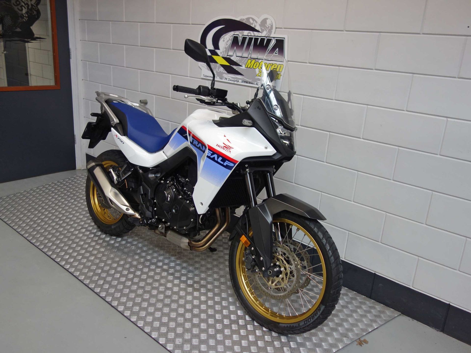 56630653-3 Gebruikte Honda XL 750 all-road met 755cc motor uit 2023 bij NIWA Motoren