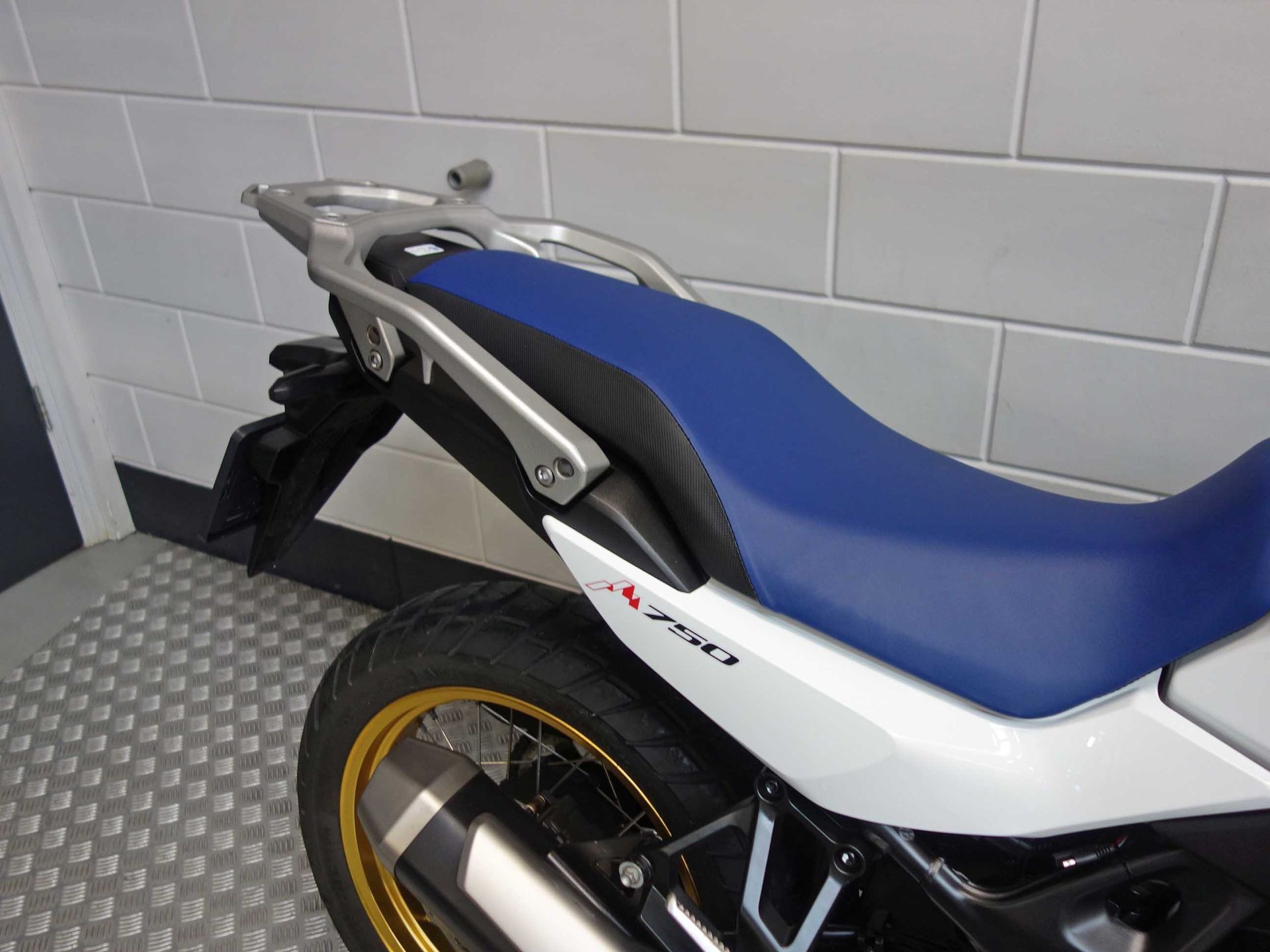56630653-7 Gebruikte Honda XL 750 all-road met 755cc motor uit 2023 bij NIWA Motoren