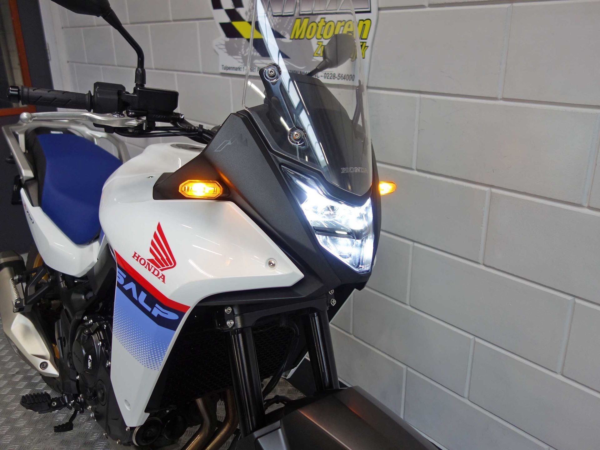 56630653-8 Gebruikte Honda XL 750 all-road met 755cc motor uit 2023 bij NIWA Motoren