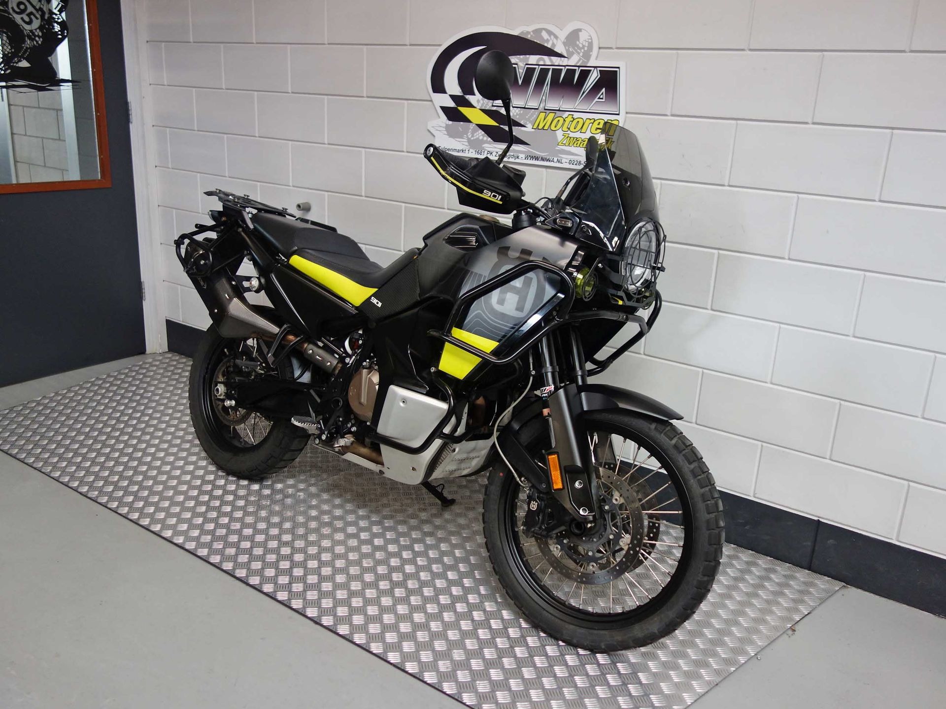 56630679-2 Gebruikte Husqvarna Norden 901 all-road met 889cc motor uit 2022 bij NIWA Motoren