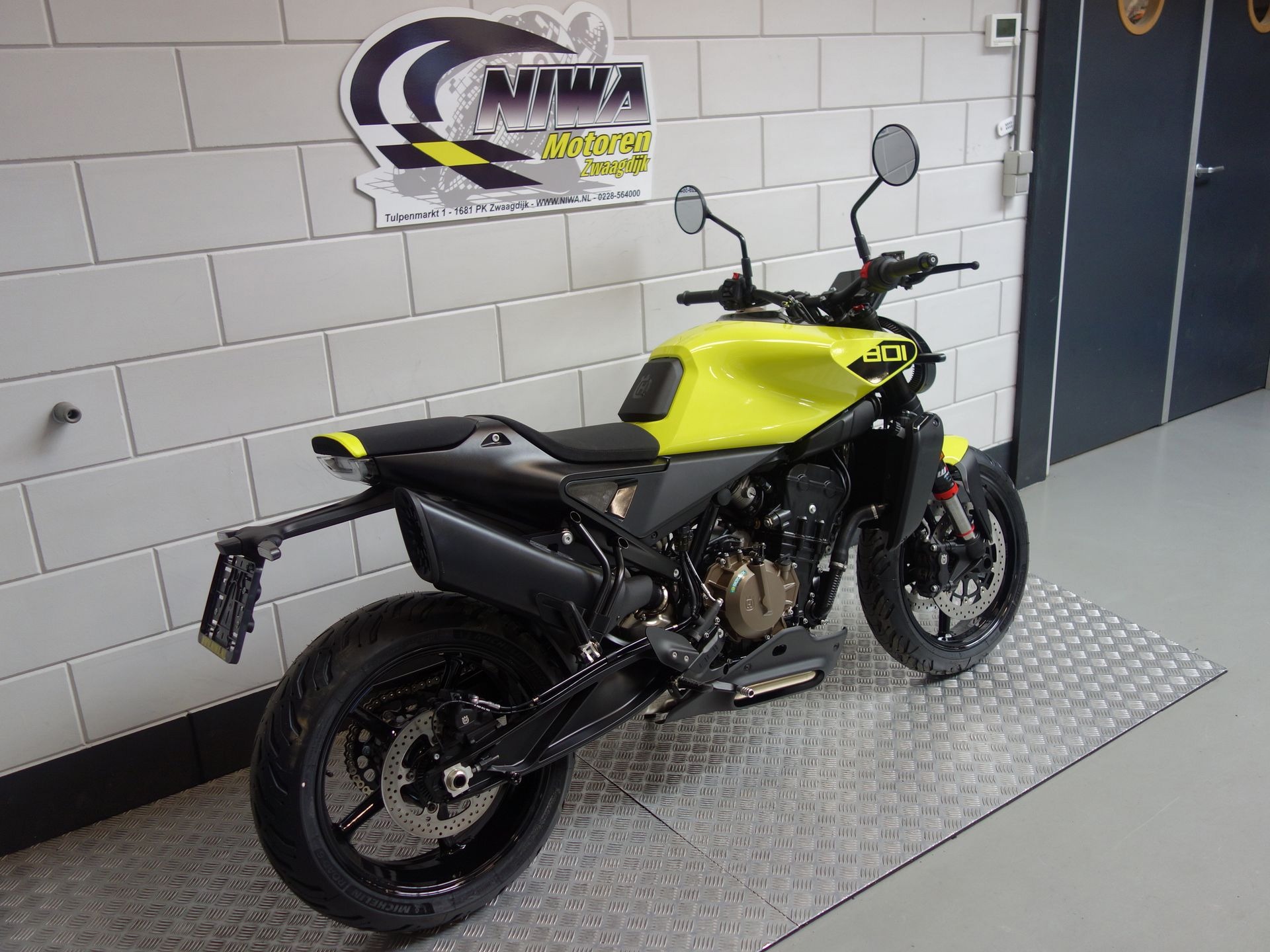 56630704-3 Nieuwe Husqvarna Vitpilen naked bike met cc motor uit 2026 bij NIWA Motoren