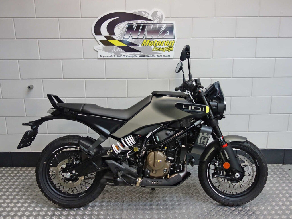 Nieuwe Husqvarna Svartpilen naked bike met 373cc motor uit 2025 bij NIWA Motoren