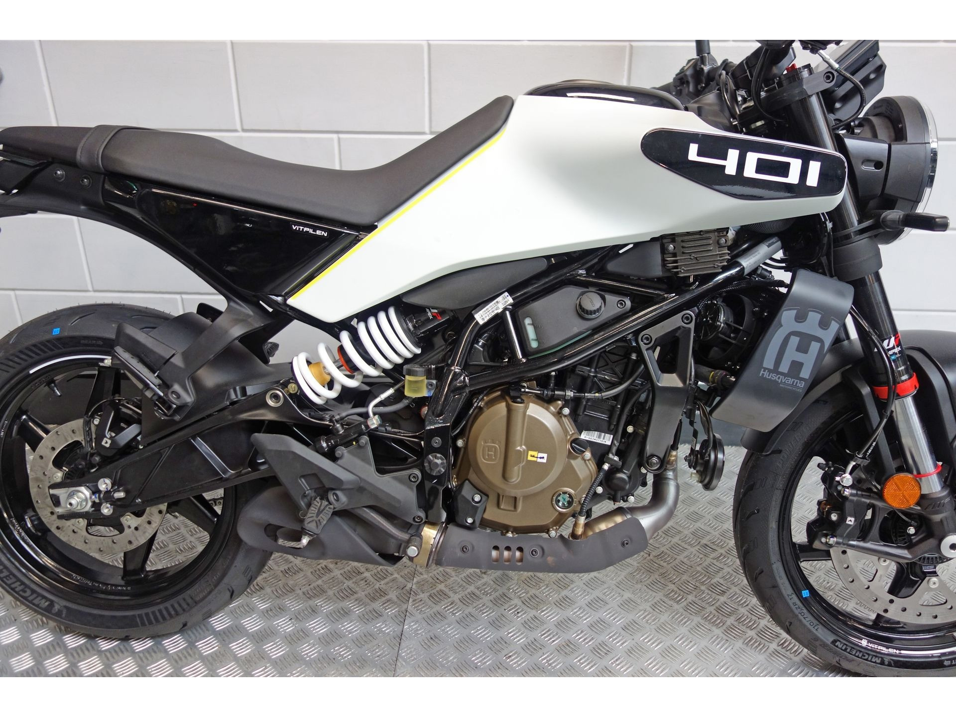 56630726-3 Nieuwe Husqvarna Vitpilen naked bike met cc motor uit 2025 bij NIWA Motoren