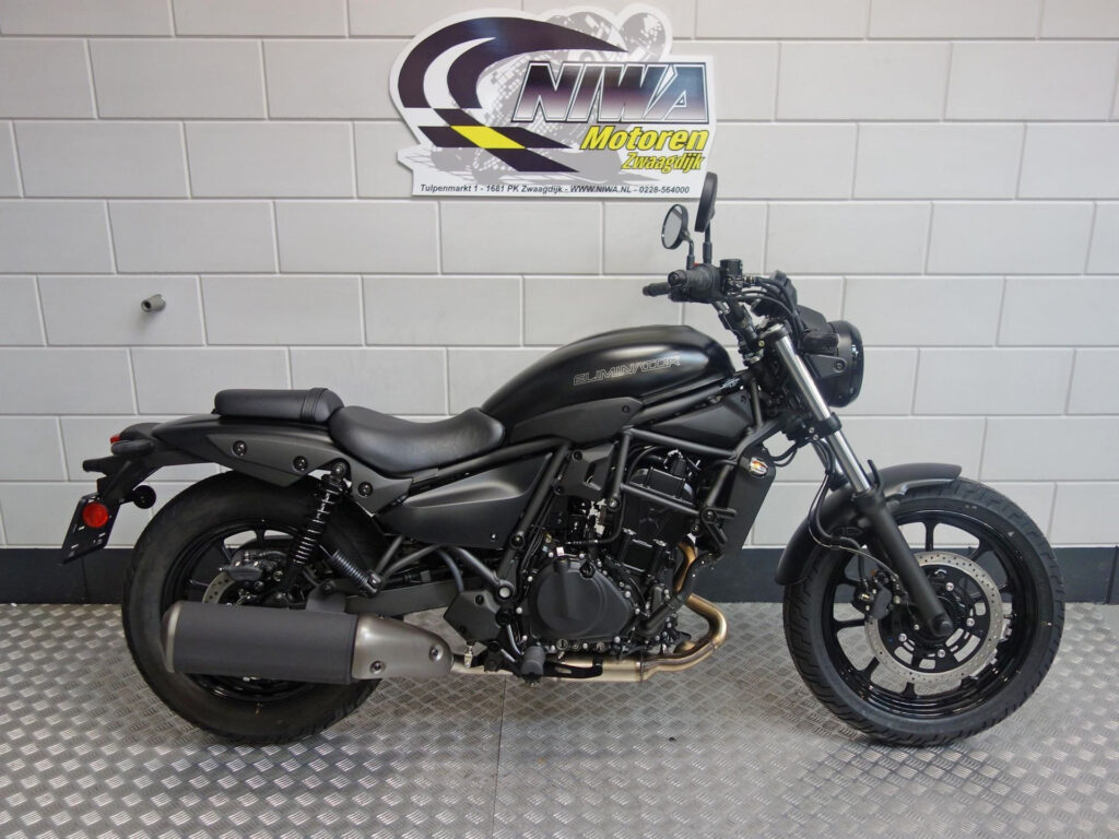 Nieuwe Kawasaki Eliminator 500 chopper met 451cc motor uit 2026 bij NIWA Motoren