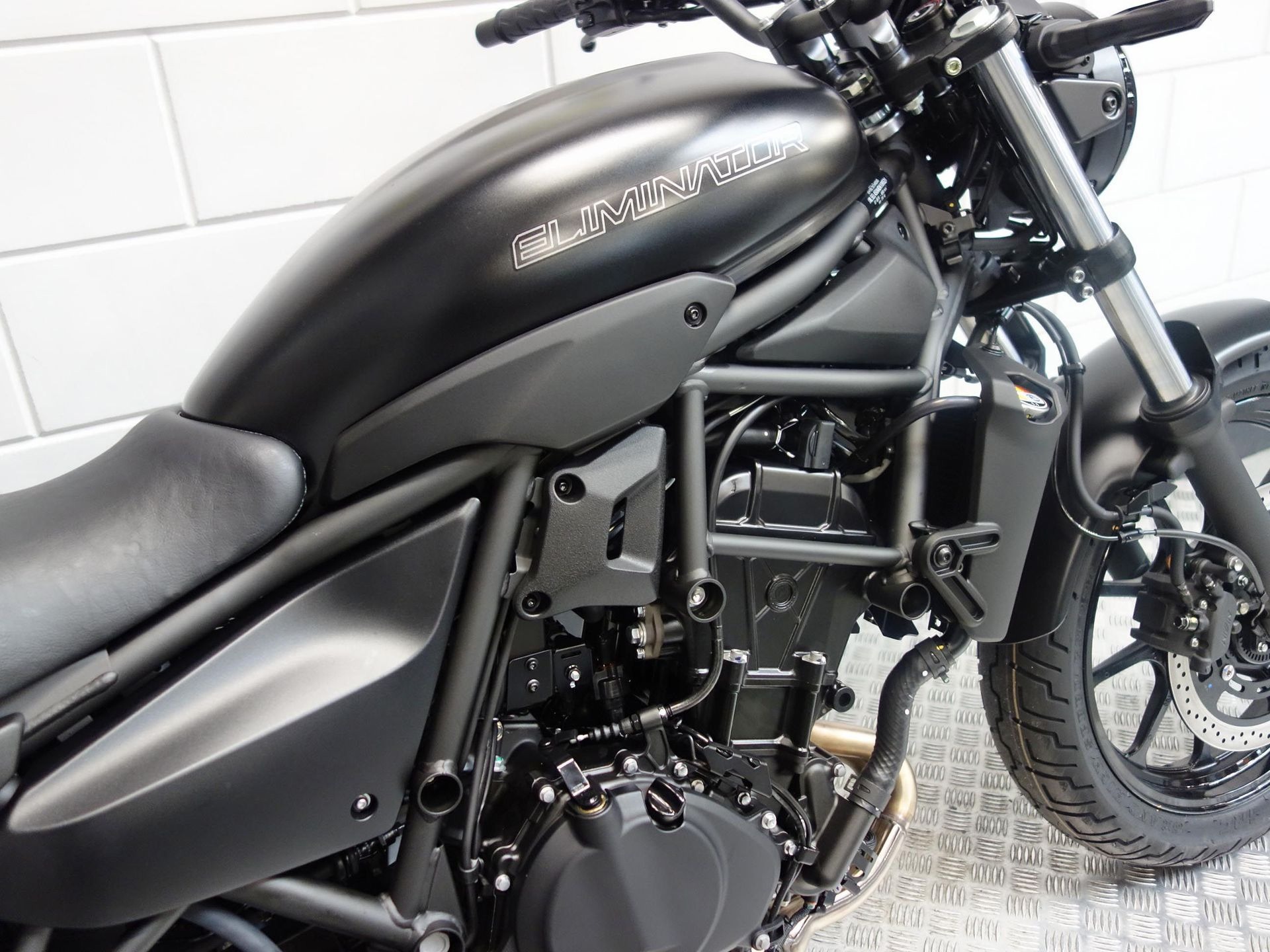 56630731-8 Nieuwe Kawasaki Eliminator 500 chopper met 451cc motor uit 2026 bij NIWA Motoren