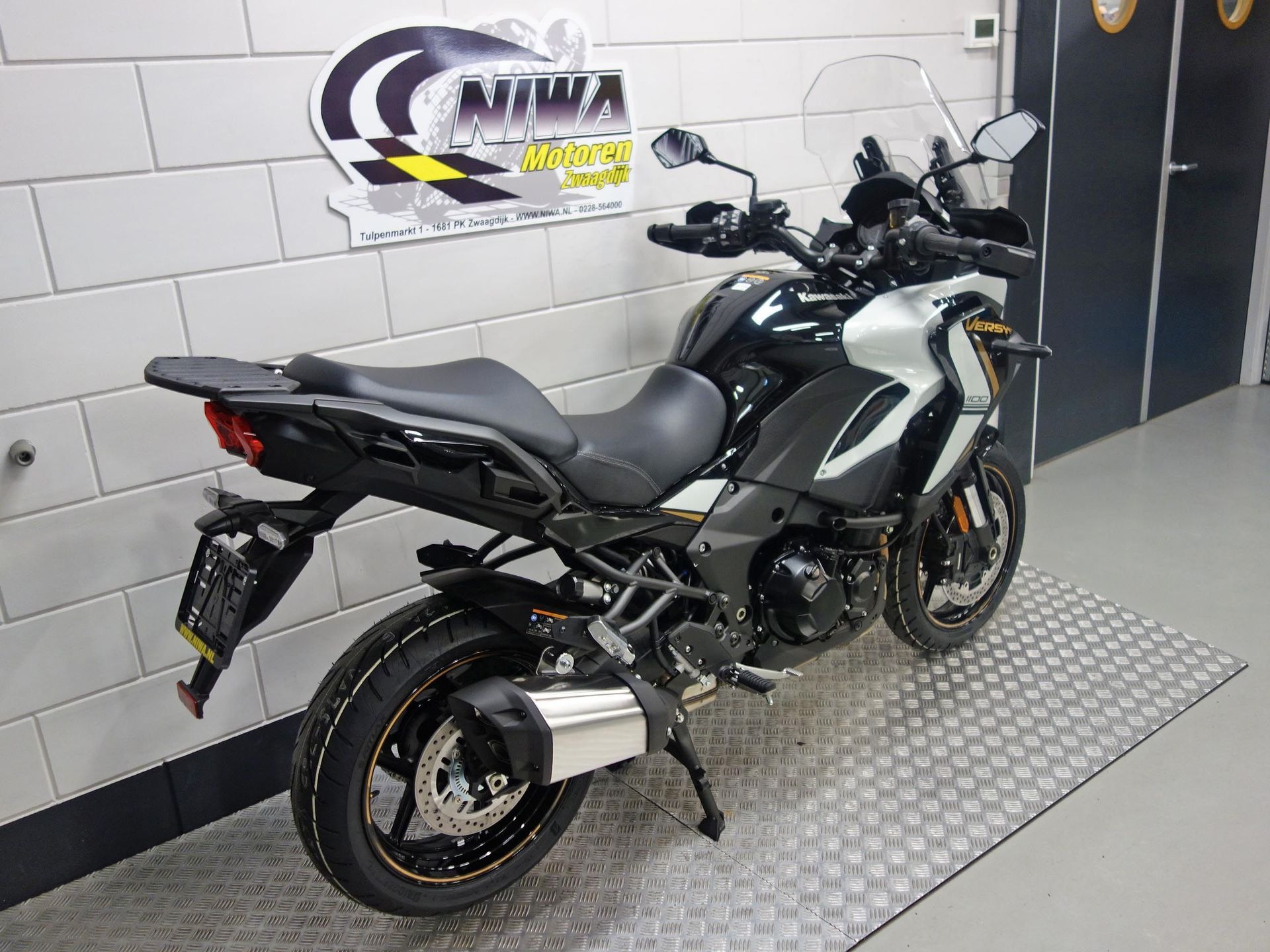 56630911-2 Nieuwe Kawasaki Versys 1100 tour met 1099cc motor uit 2025 bij NIWA Motoren