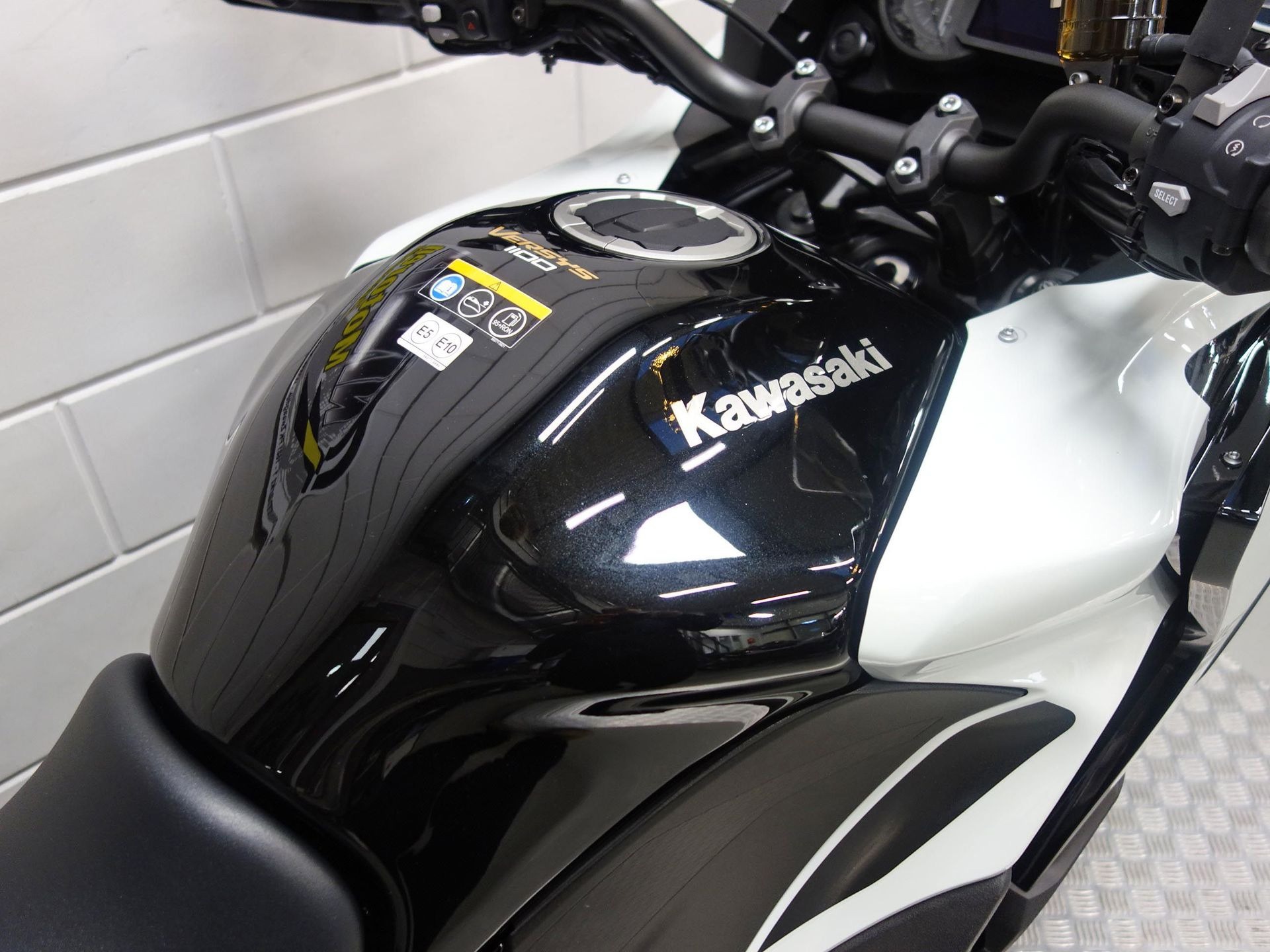 56630911-4 Nieuwe Kawasaki Versys 1100 tour met 1099cc motor uit 2025 bij NIWA Motoren