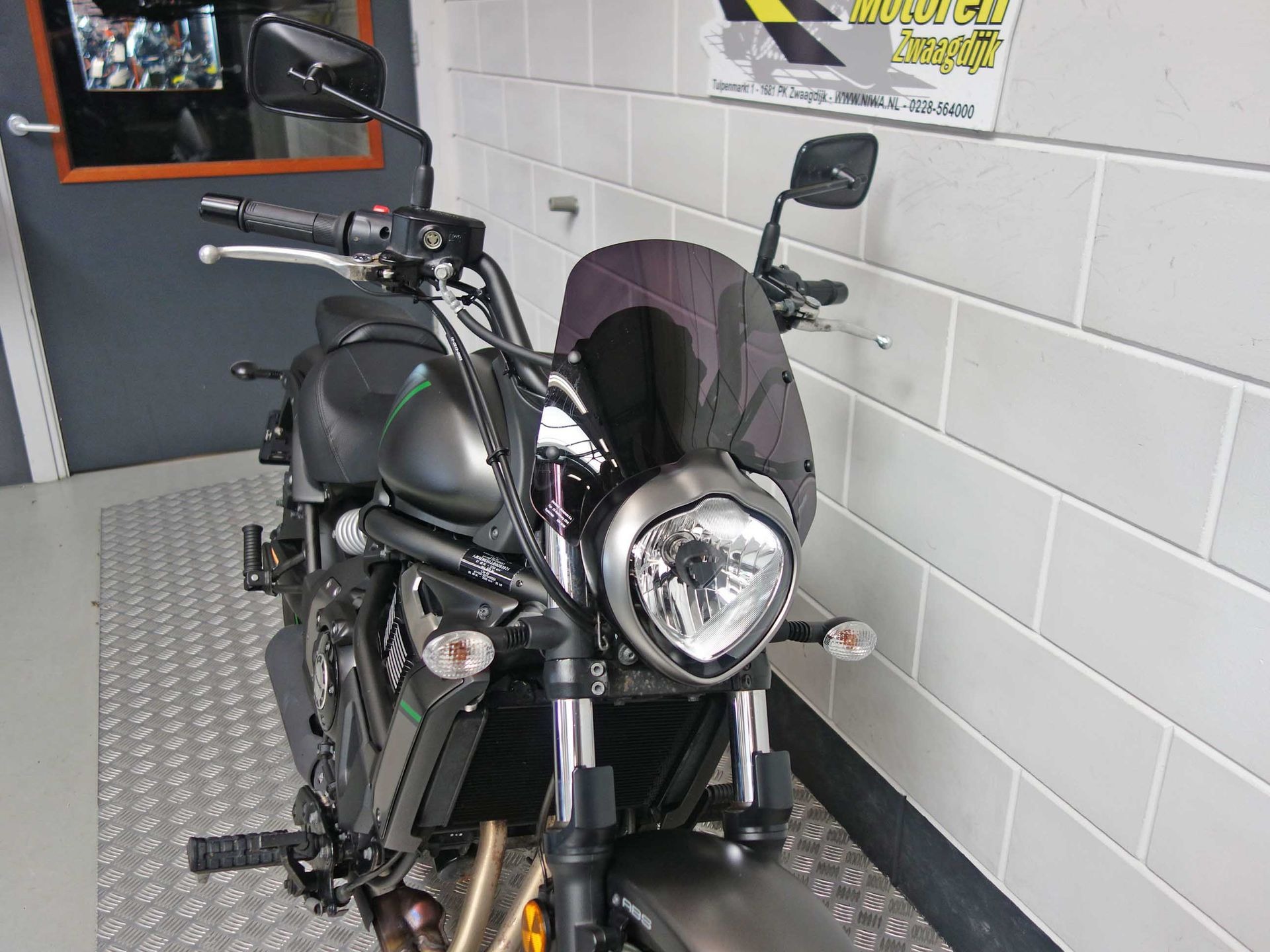 56630943-4 Gebruikte Kawasaki Vulcan chopper met 649cc motor uit 2023 bij NIWA Motoren